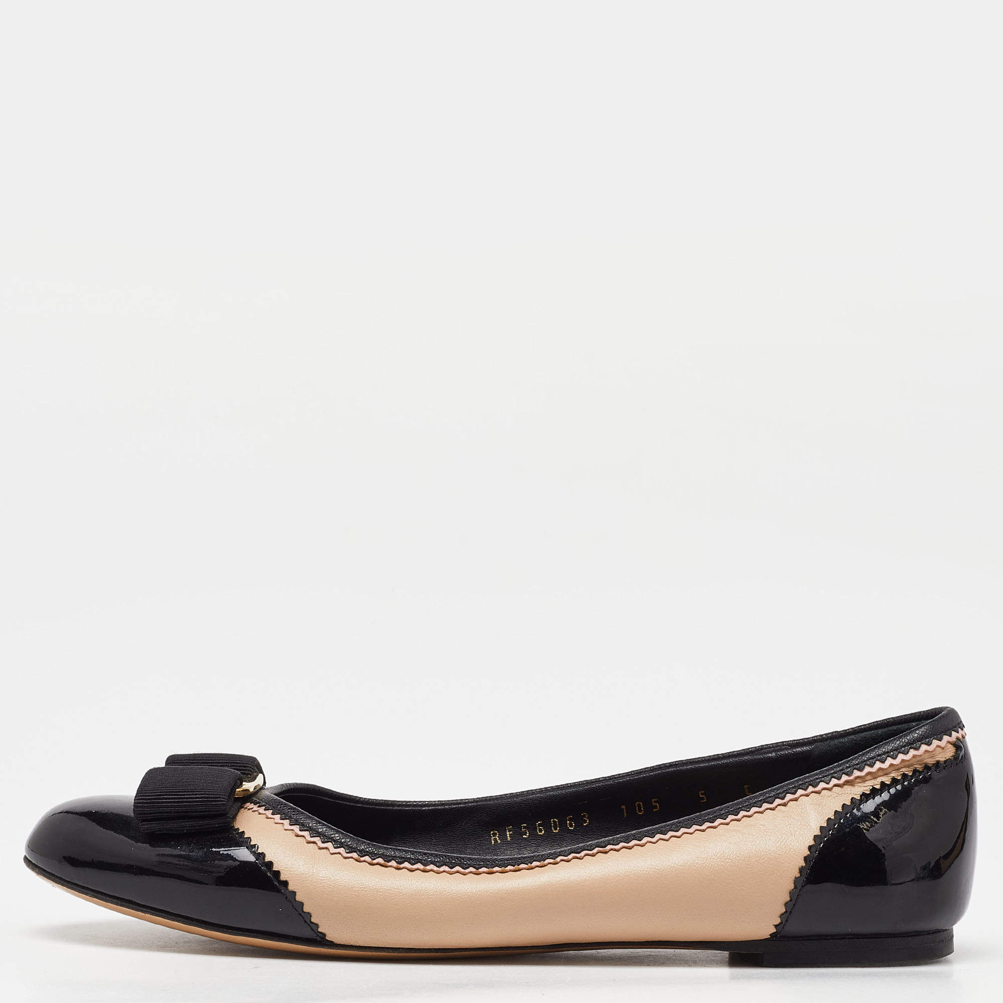 Pre Owned Salvatore Ferragamo Beige/Black Leather and Patent Leather Ballerina Flats Size 35.5