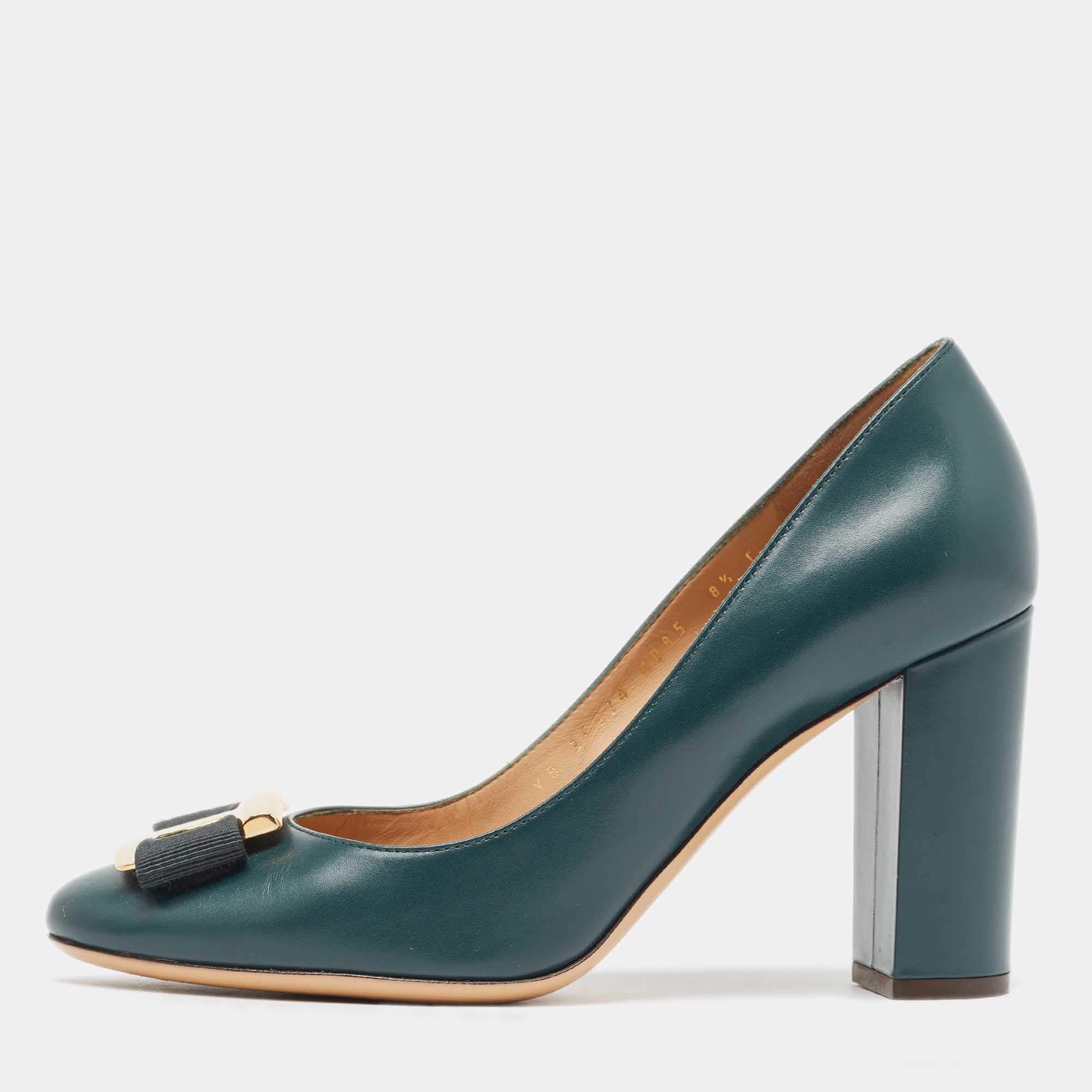 Pre Owned Salvatore Ferragamo Green Leather Vara Bow Pumps Size 39