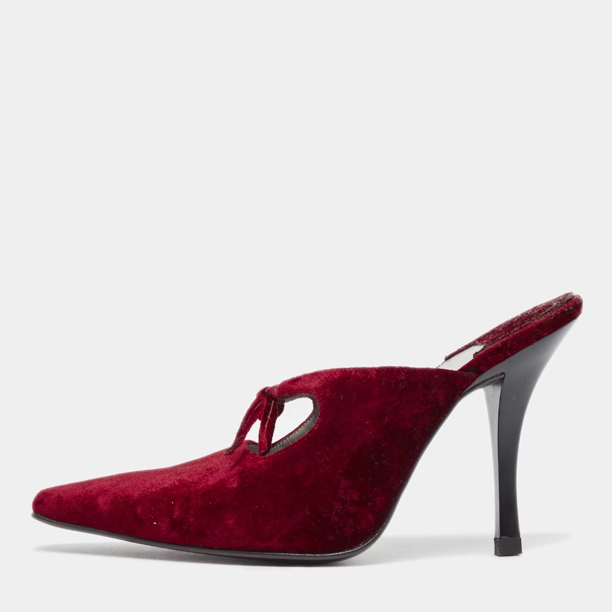 Pre Owned Salvatore Ferragamo Red Velvet Anamur Mules Size 38.5