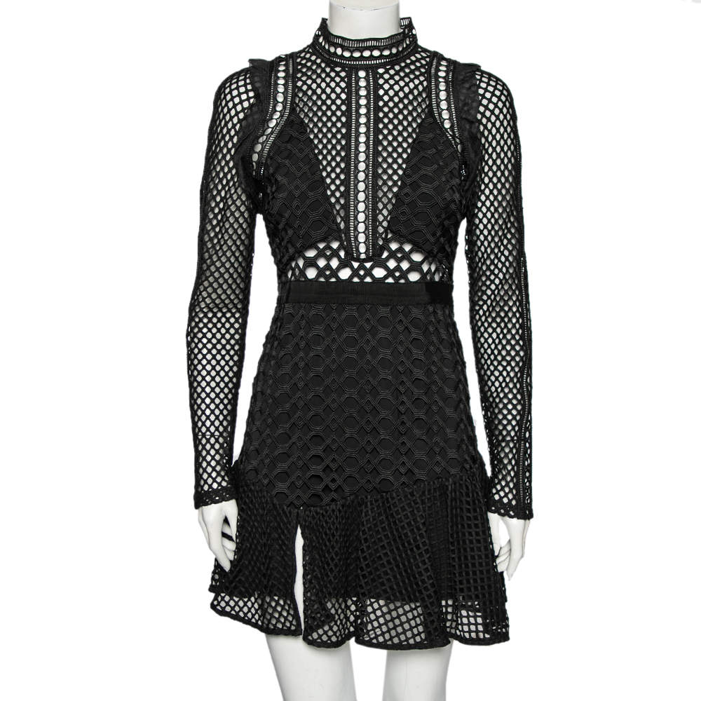 مملوكة مسبقًا فستان سيلف بورتريت دانتيل جوبير أسود بأكمام طويلة بحواف مكشكشة مقاس متوسط - ميديوم