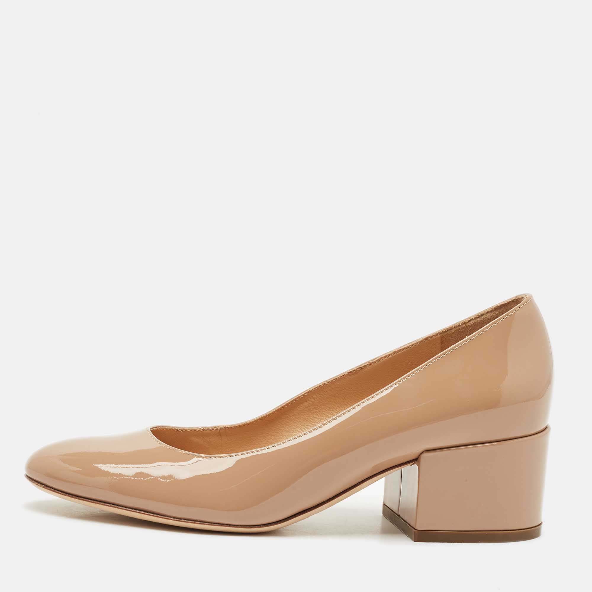 مملوكة مسبقًا Sergio Rossi Beige Patent Leather Block Heel Pumps Size 34.5
