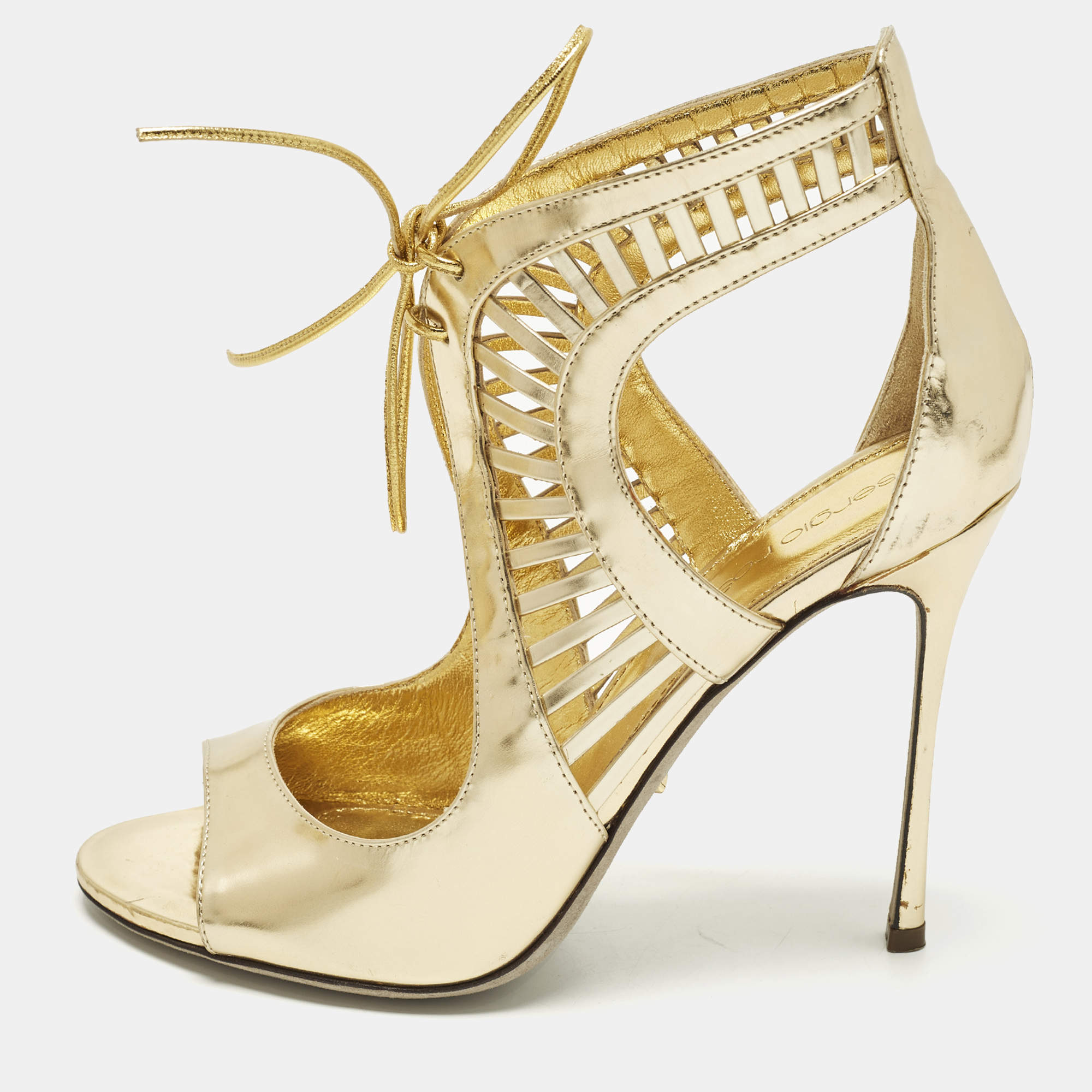 Pre Owned Sergio Rossi Size 37.5 Gold Leather Ankle Strap Sandals