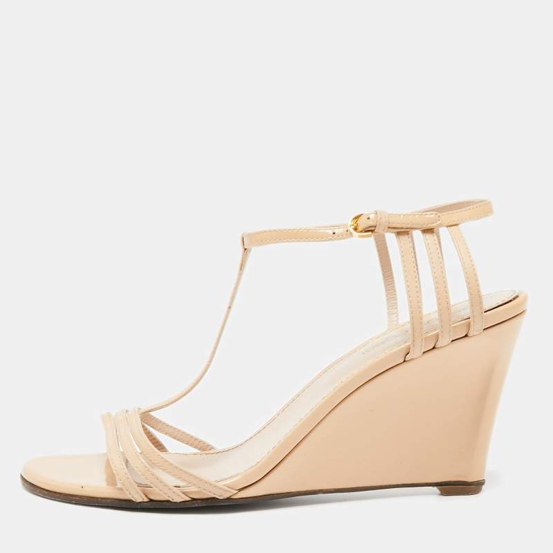 Pre Owned صندل سيرجيو روسي جلد بيج لامع بسيور كعب روكي مقاس 37