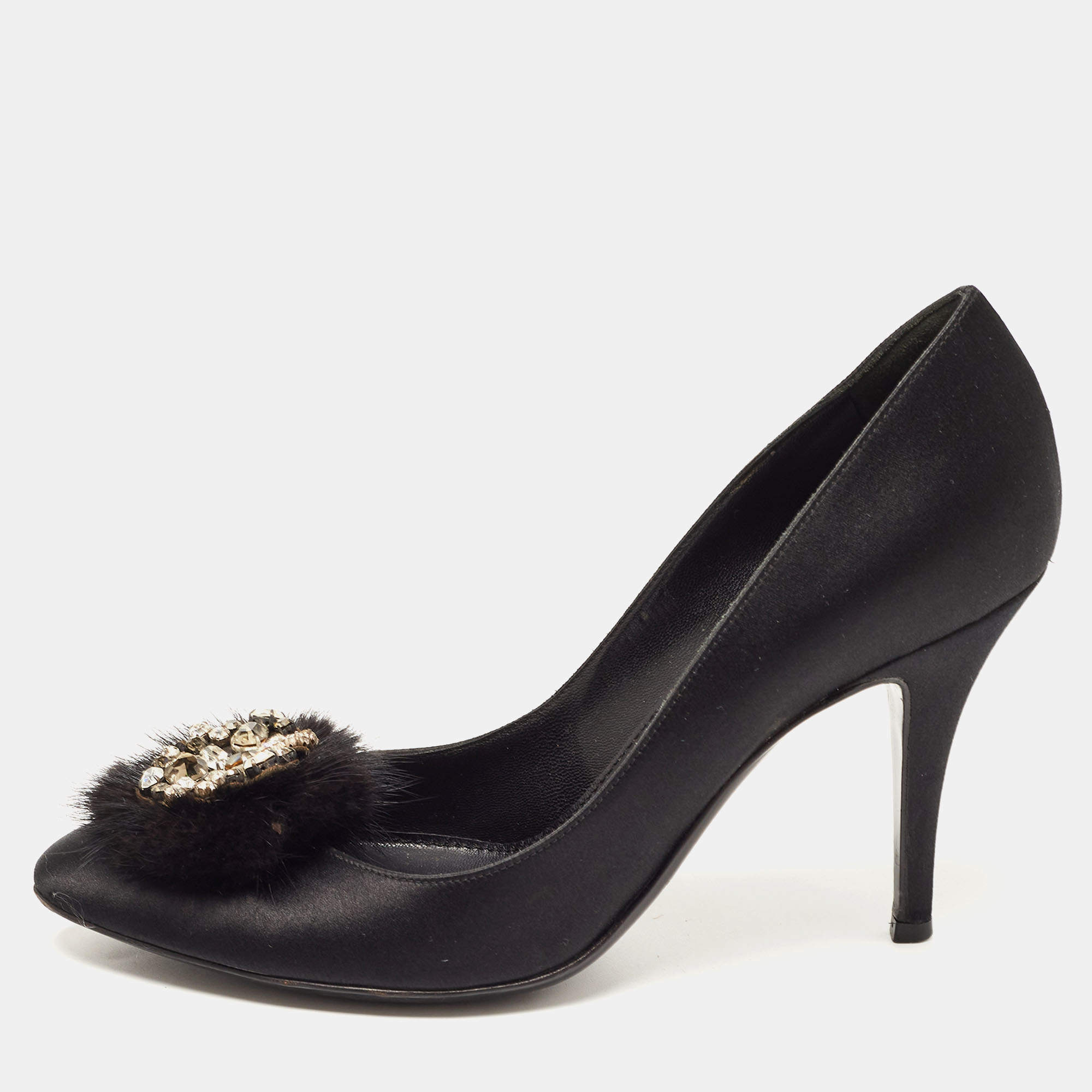 مملوكة مسبقًا Sergio Rossi Black Satin And Fur Pointed Toe Pumps Size 38