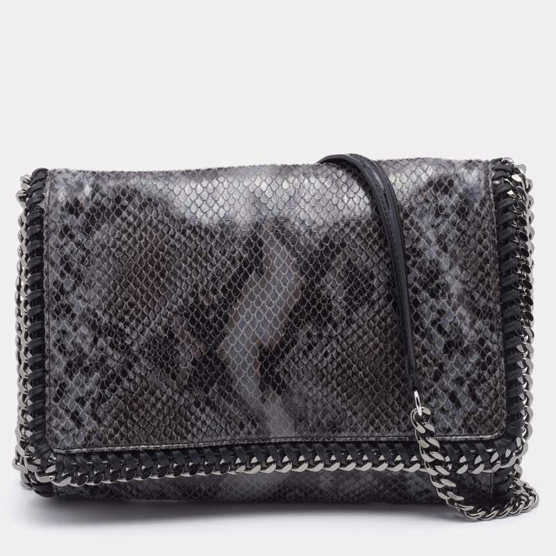 مملوكة مسبقًا حقيبة كتف ستيلا مكارتني فالابيلا جلد ثعبان صناعي منقوش رصاصي / أسود بقلاب