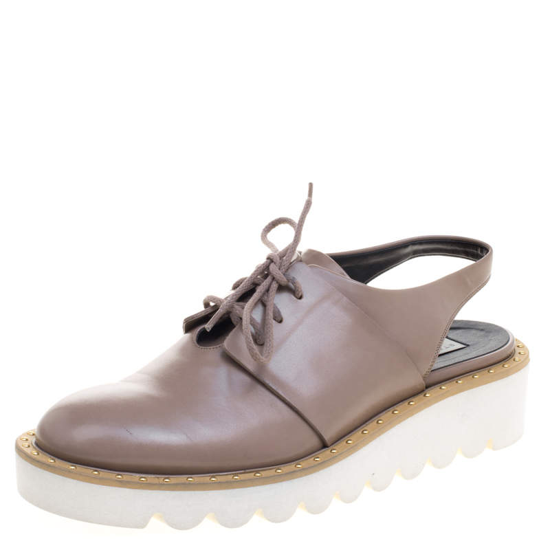 Pre Owned حذاء ستيلا ماكرتني أكسفورد فتحة كعب جلد صناعي بيج مقاس 37