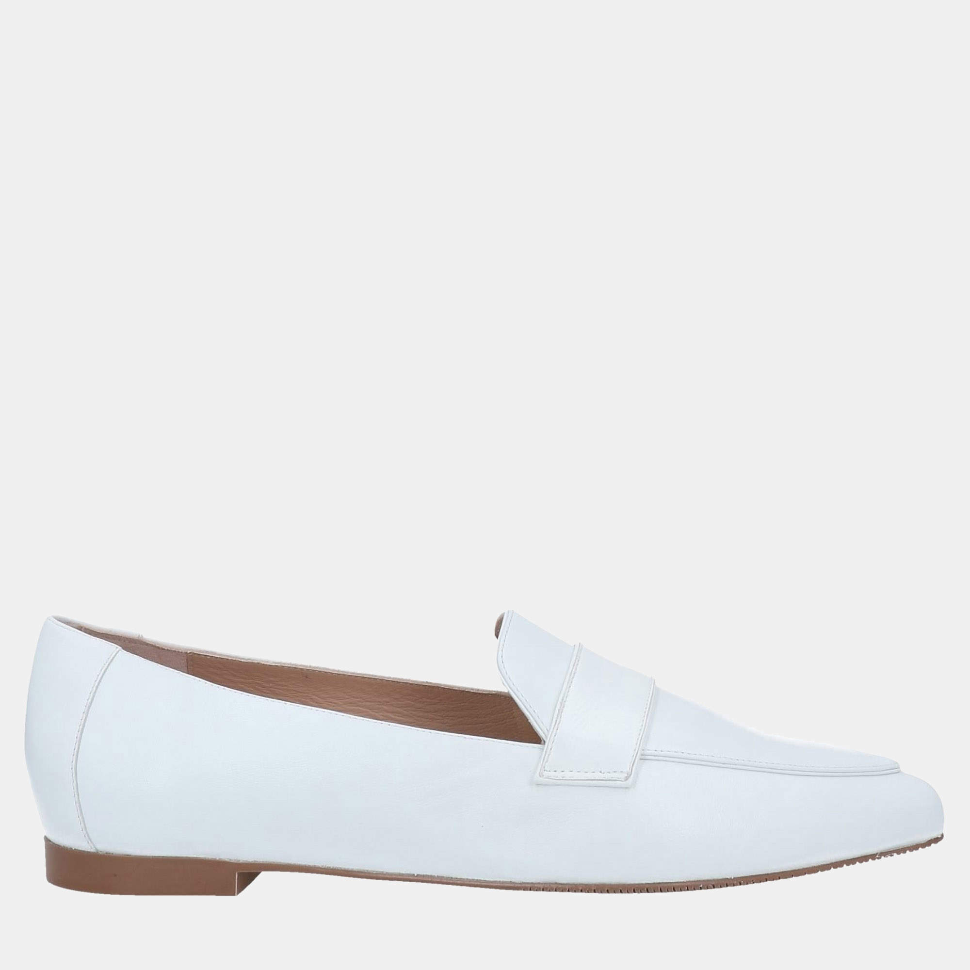 Stuart Weitzman White Leather Loafers Size 36