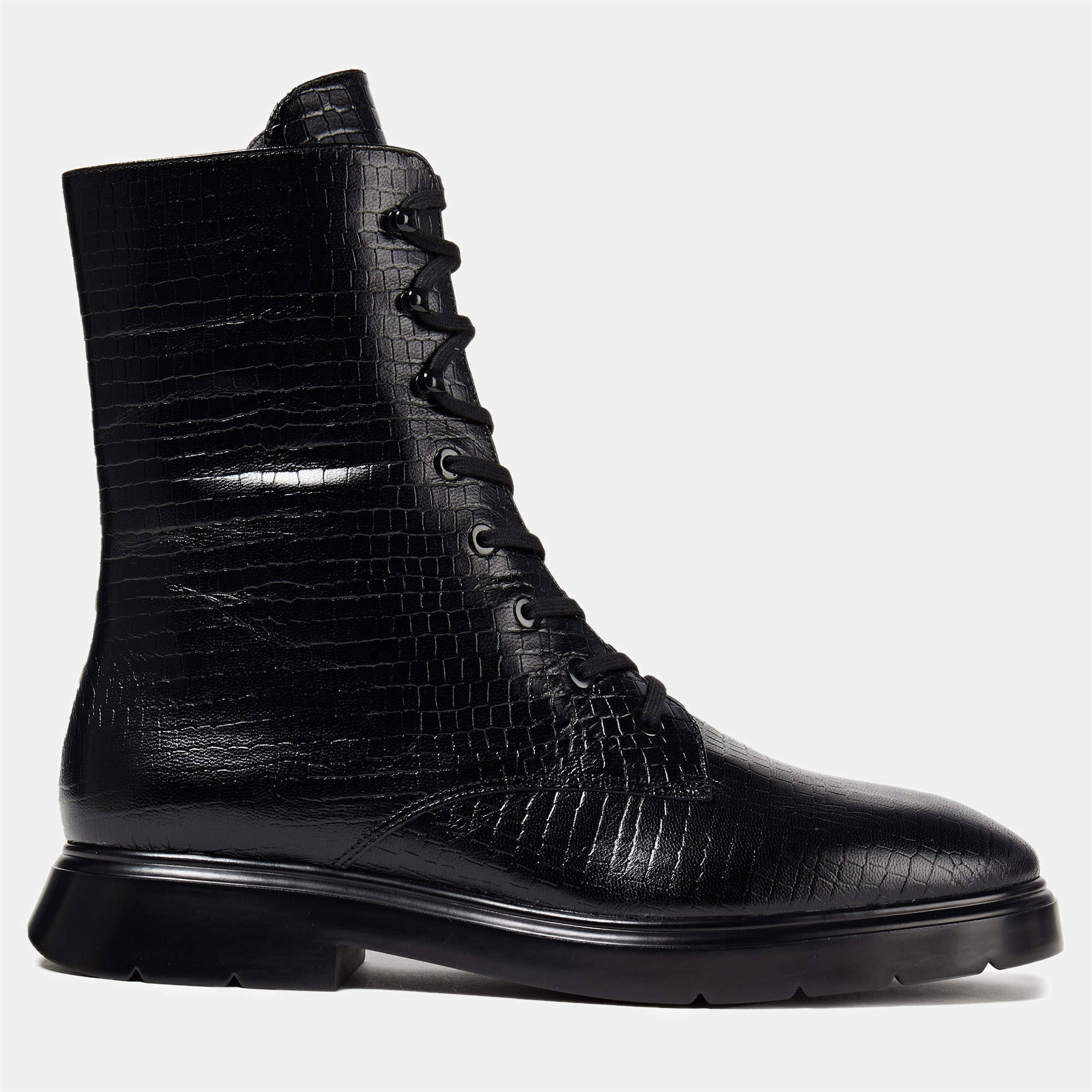 Stuart Weitzman Croc Embossed Leather Ankle Boots Size 37.5