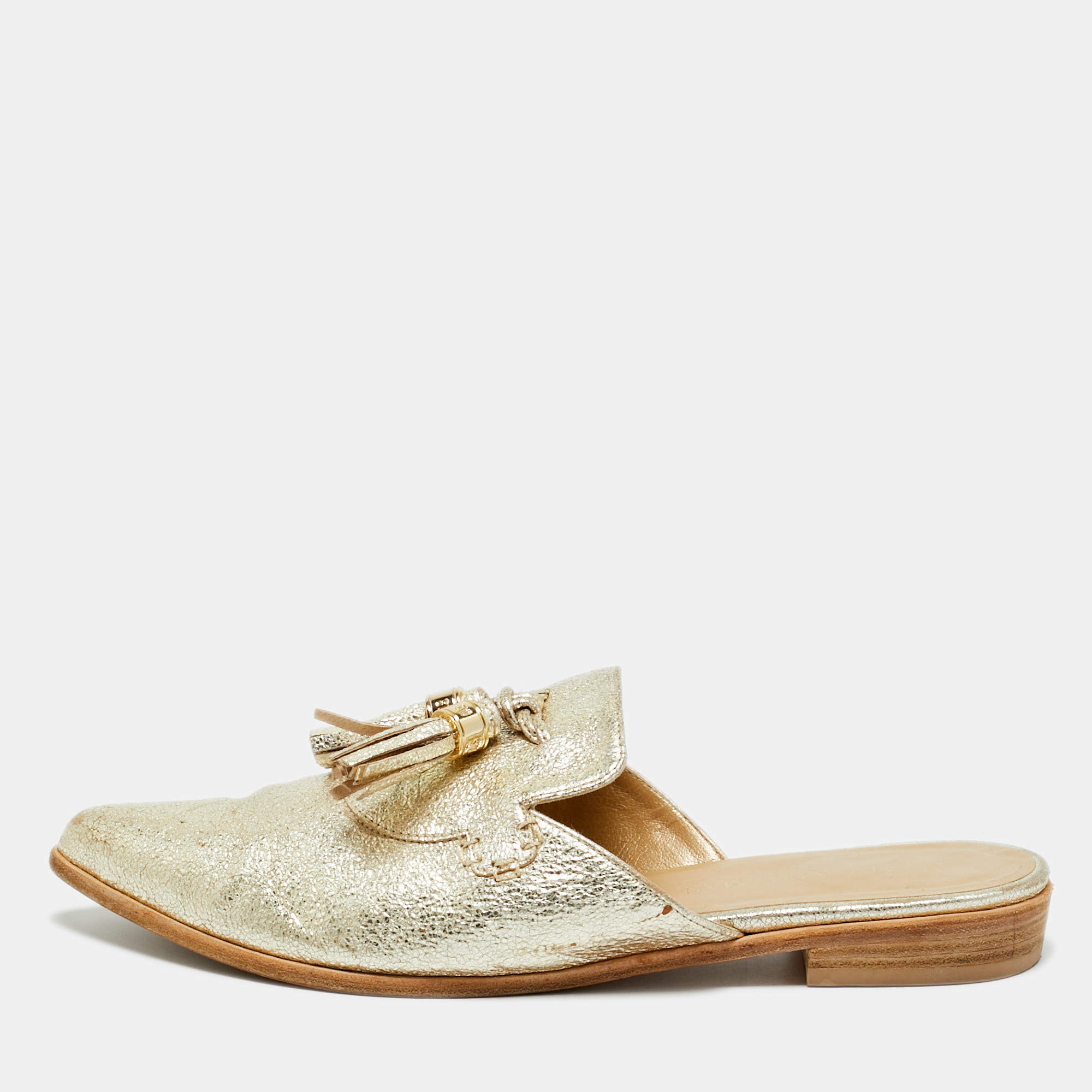 Pre Owned Stuart Weitzman Gold Texture Leather Tassel Pointed Toe Flat Mules Size 39.5