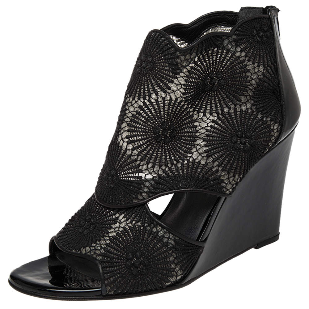 Pre Owned Stuart Weitzman Black Lace And Patent Leather Wedge Ankle Boots Size 38.5