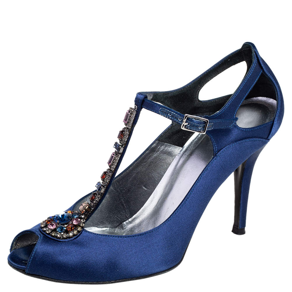 Pre Owned Stuart Weitzman Blue Satin Crystal Embellished T Strap Peep Toe Sandals Size 39