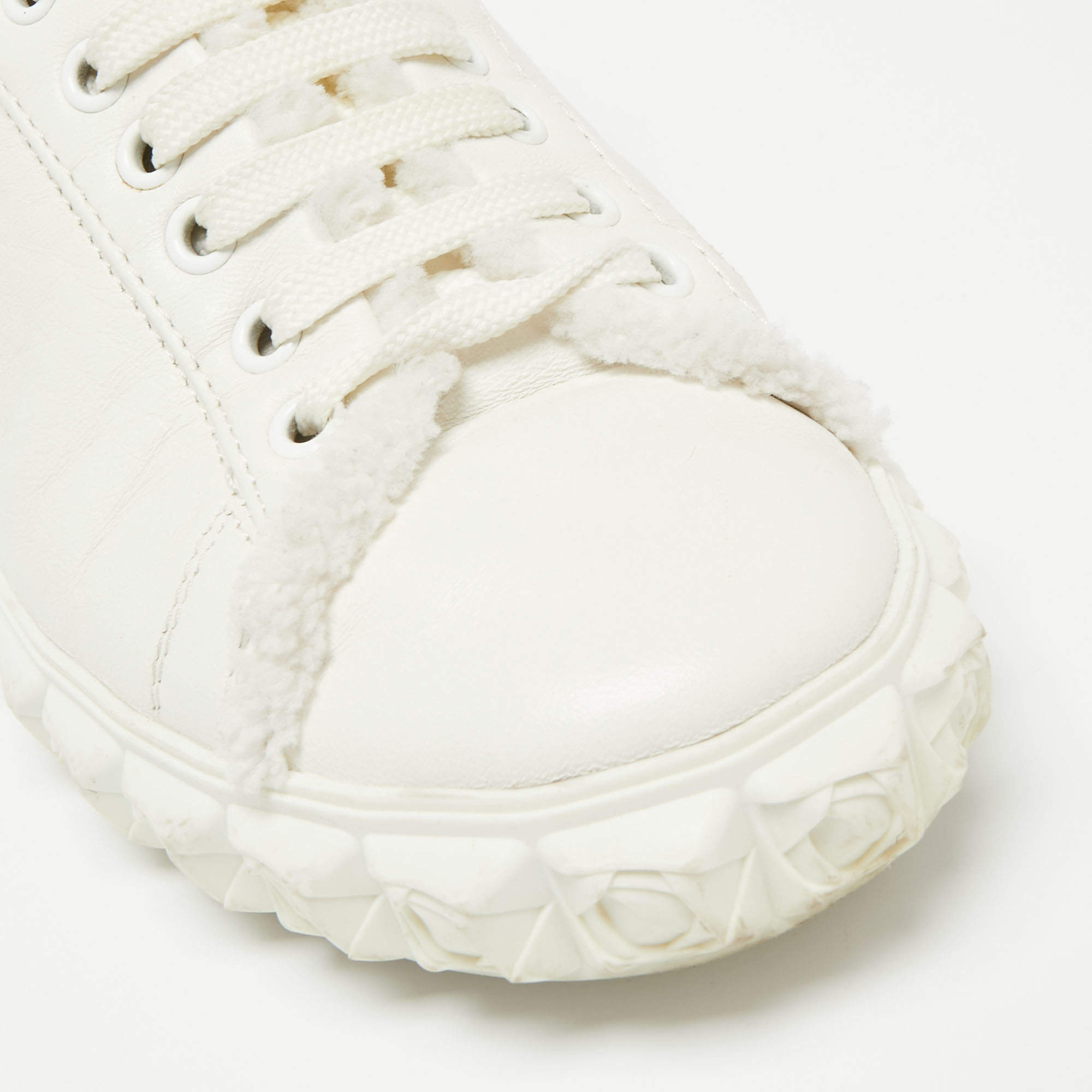 Pre Owned Stuart Weitzman White Leather Lace Up Sneakers Size 37.5 