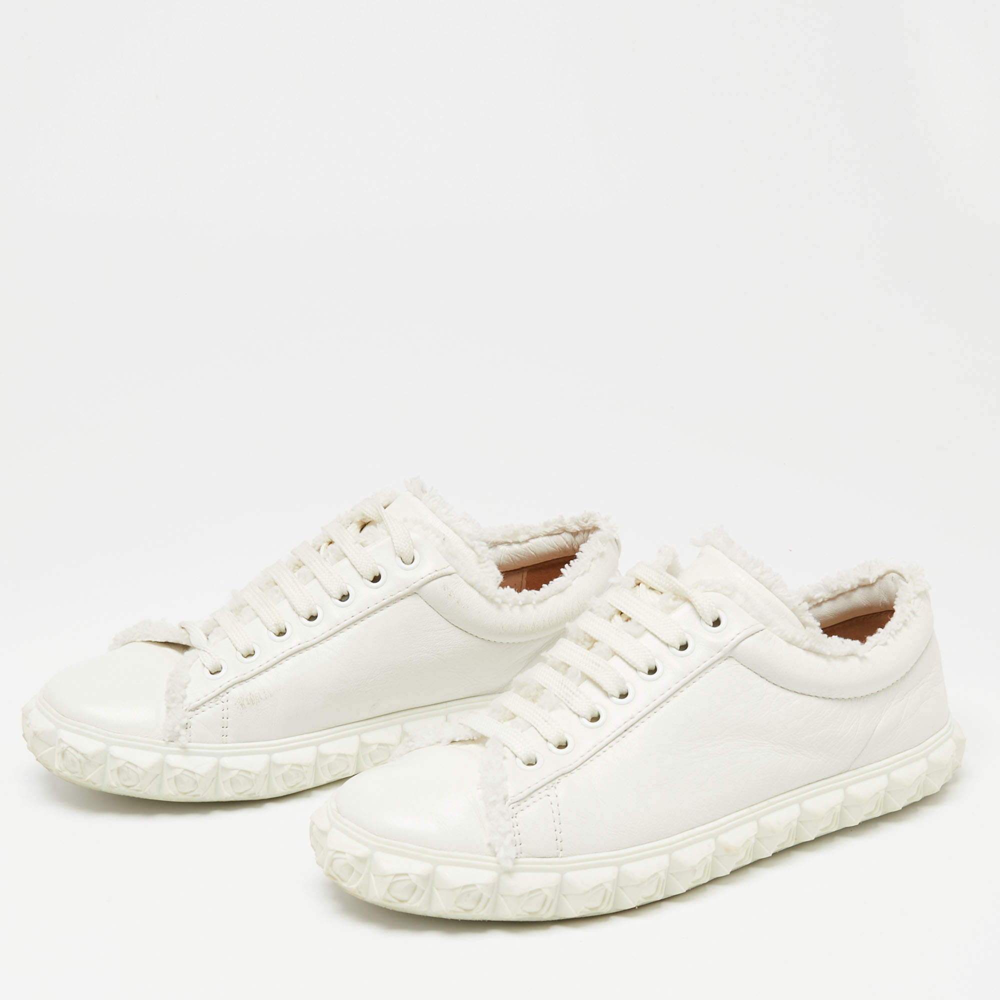 Pre Owned Stuart Weitzman White Leather Lace Up Sneakers Size 37.5 