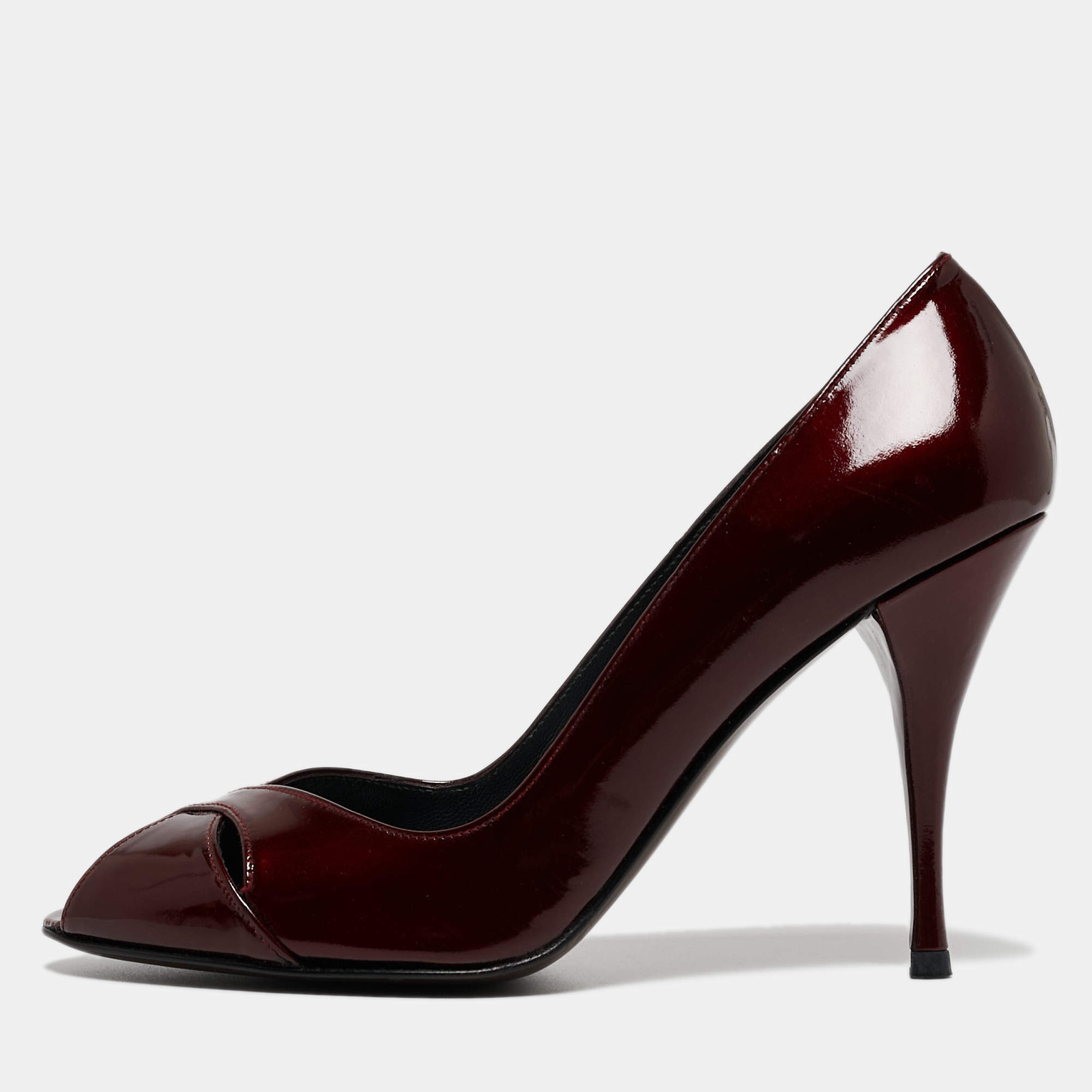 Pre Owned Stuart Weitzman Burgundy Patent Leather Peep Toe Pumps Size 38.5
