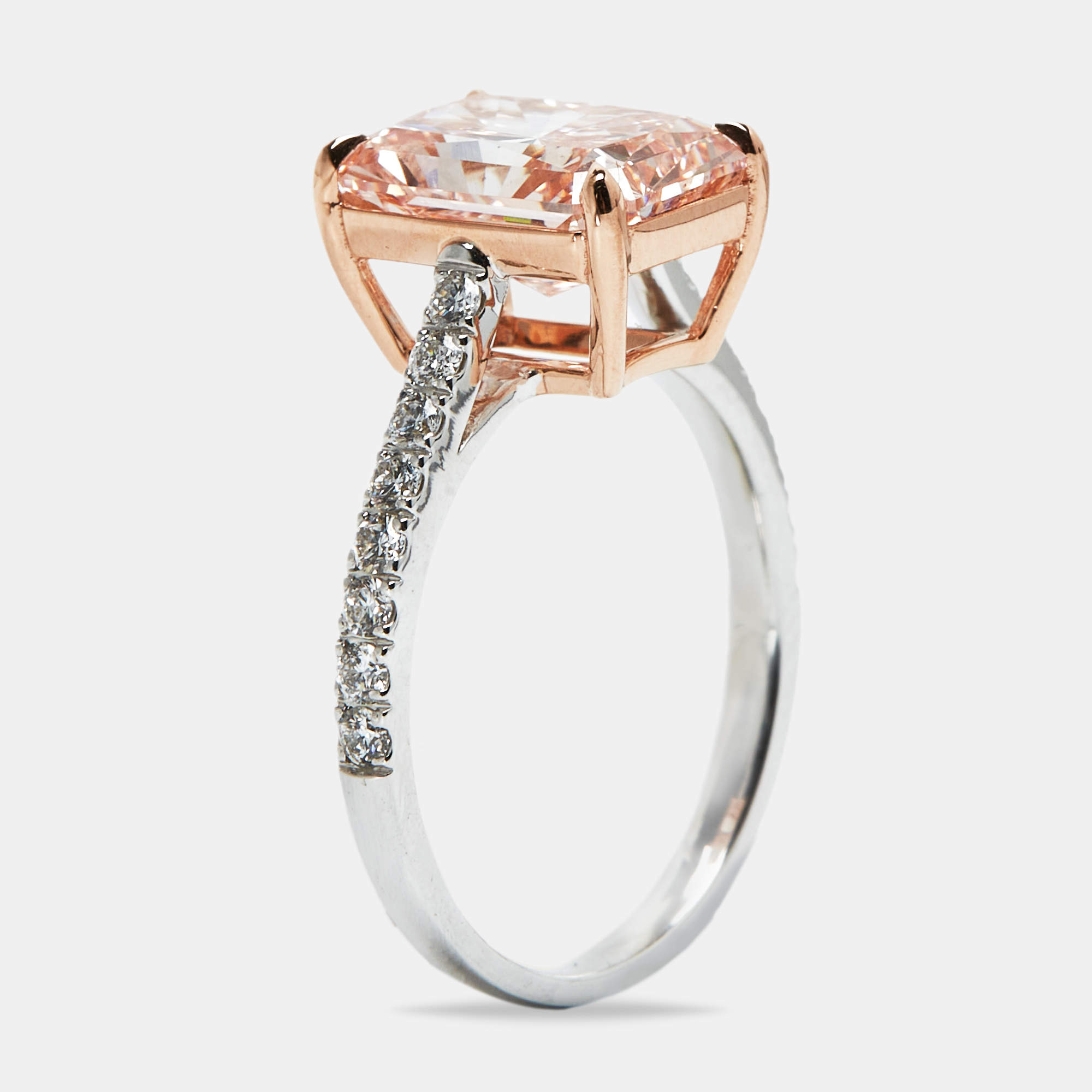 Pre Owned 3.40 cts Pink Radiant and Round Lab Grown Diamond 18k Two Tone Gold Ring Size 52