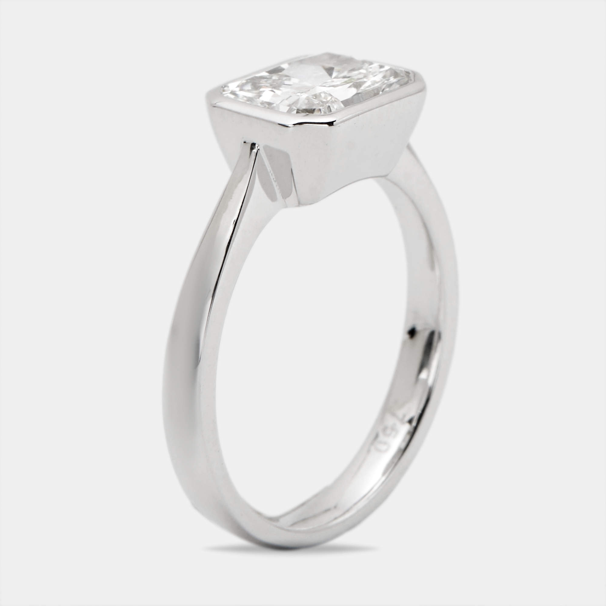 2.00 cts Radiant Cut Lab Grown Diamond 18k White Gold Ring Size 52