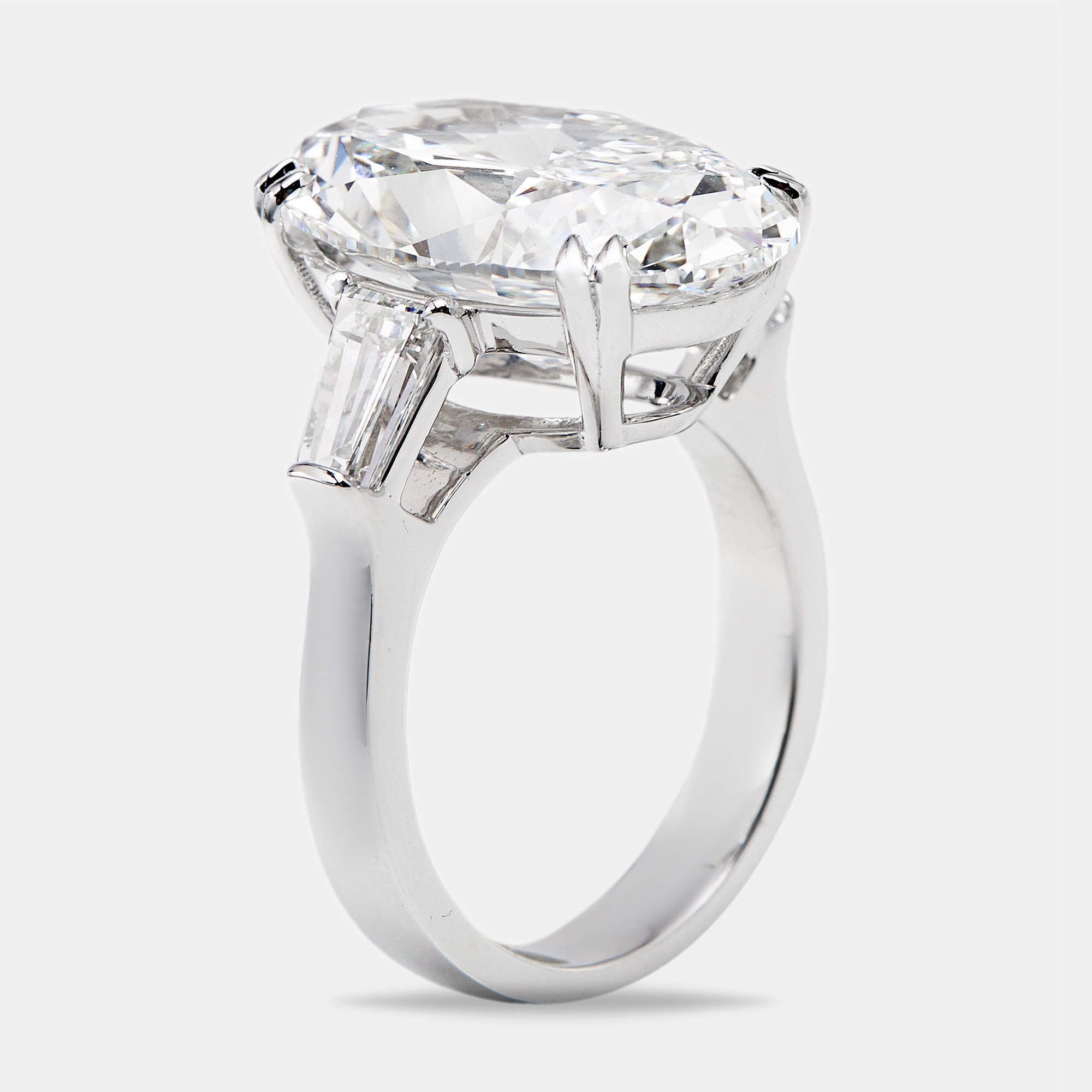 Pre Owned 11.00 cts Oval Cut and Trapezoid Lab Grown Diamond 18k White Gold Ring Size 51