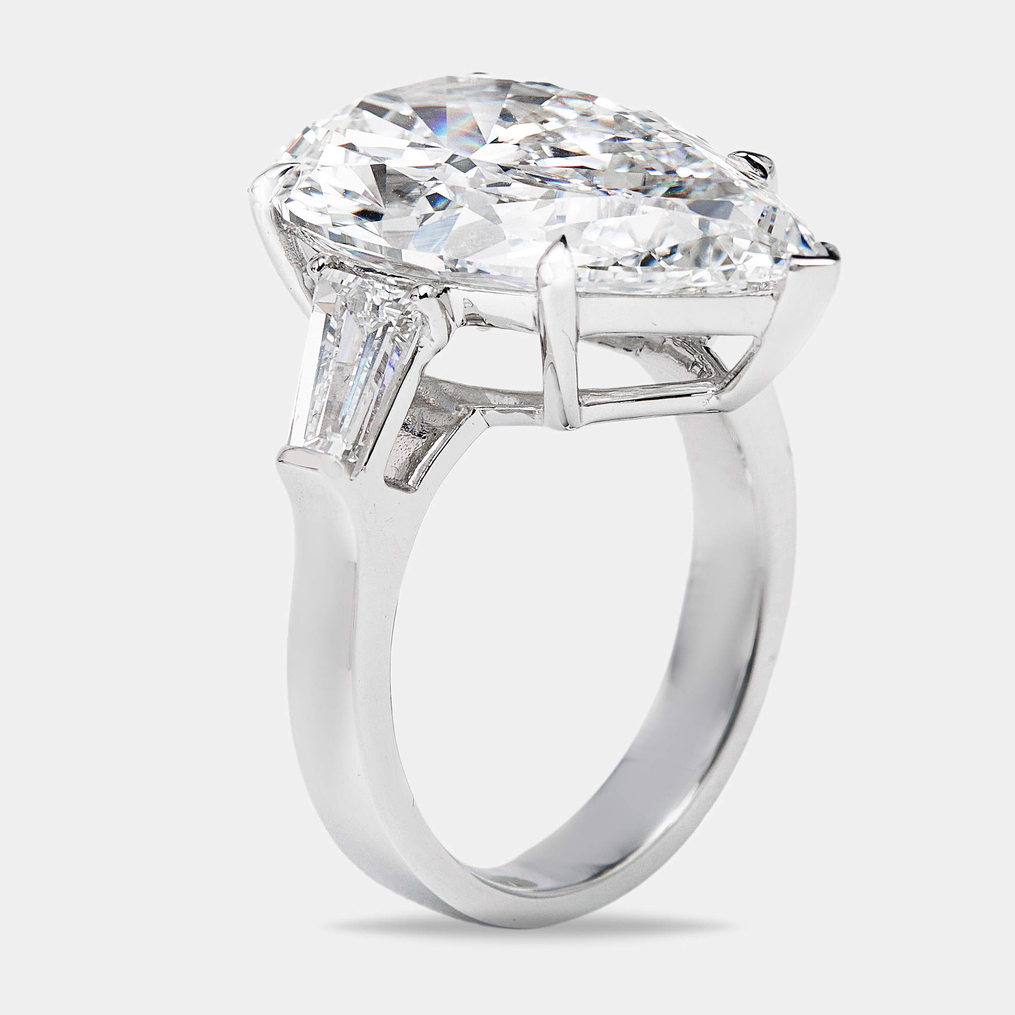 Pre Owned 11.00 cts Pear Cut and Trapezoid Lab Grown Diamond 18k White Gold Ring Size 52