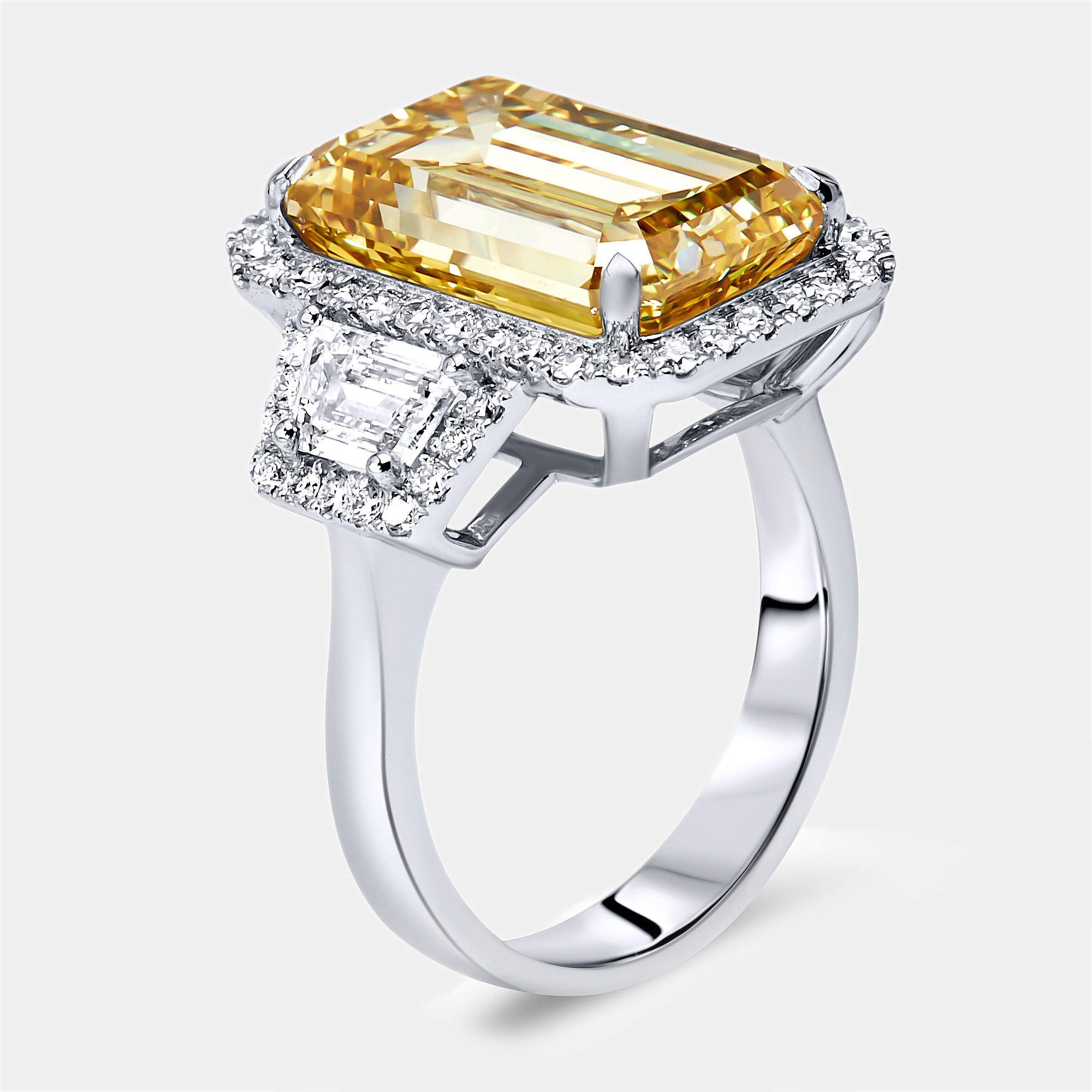 Pre Owned 11.6 cts Yellow Emerald Cut and Round Lab Grown Diamond 18k White Gold Ring Size 54