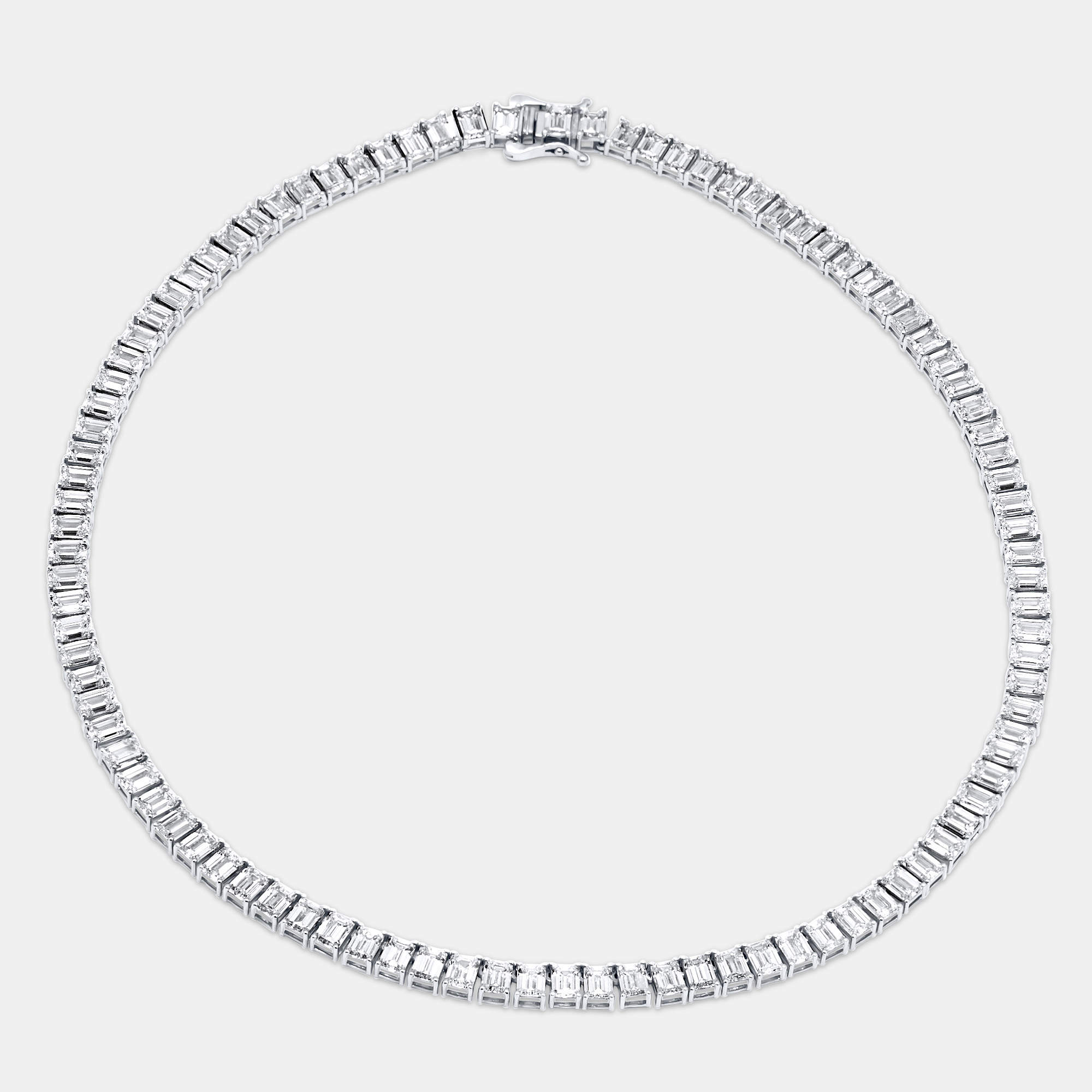 Pre Owned 40.93 Cts Emerald 18K White Gold Lab Grown Diamonds Necklace