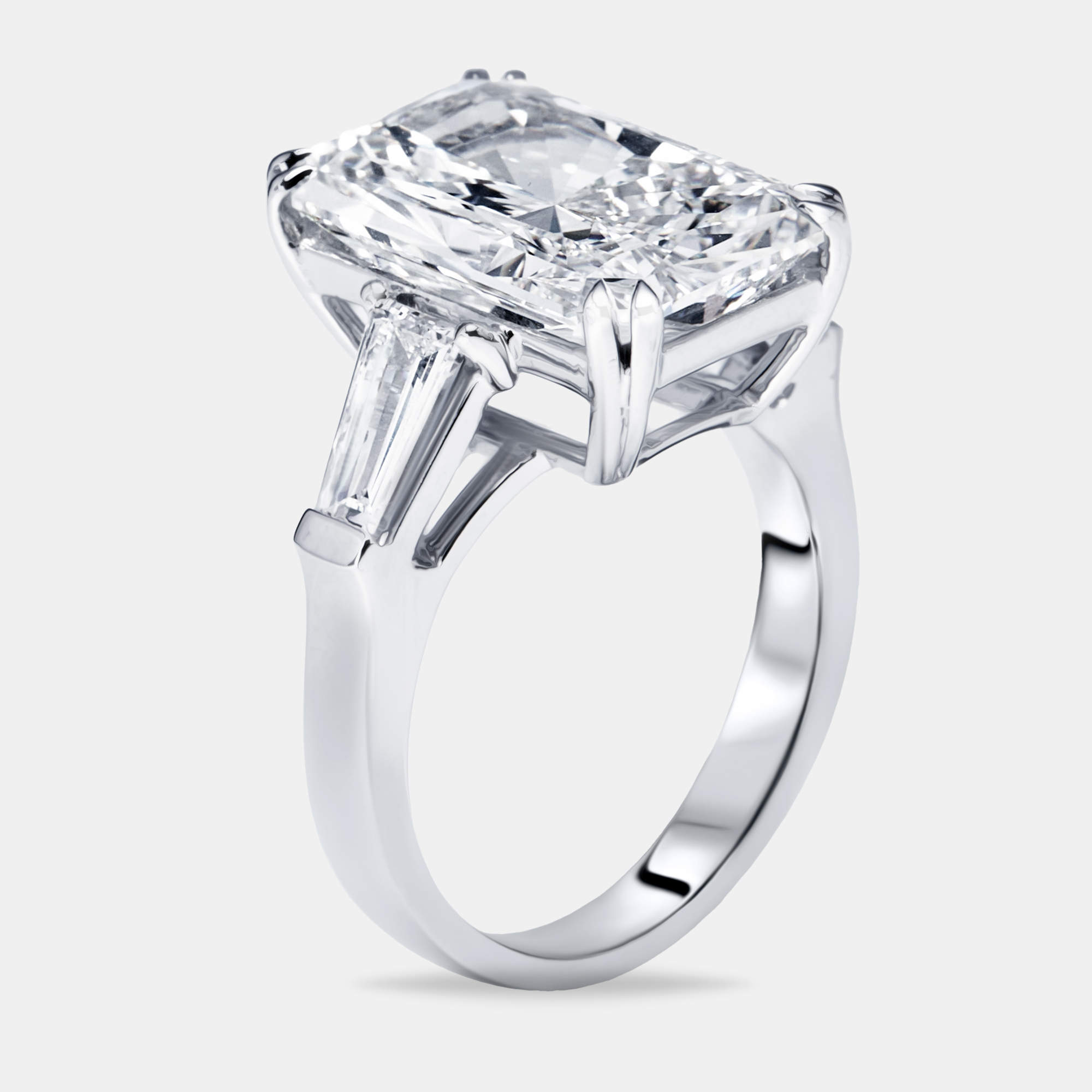 Pre Owned 7.8 cts Radiant Trapezoid Lab Grown Diamond 18k White Gold Ring Size 52