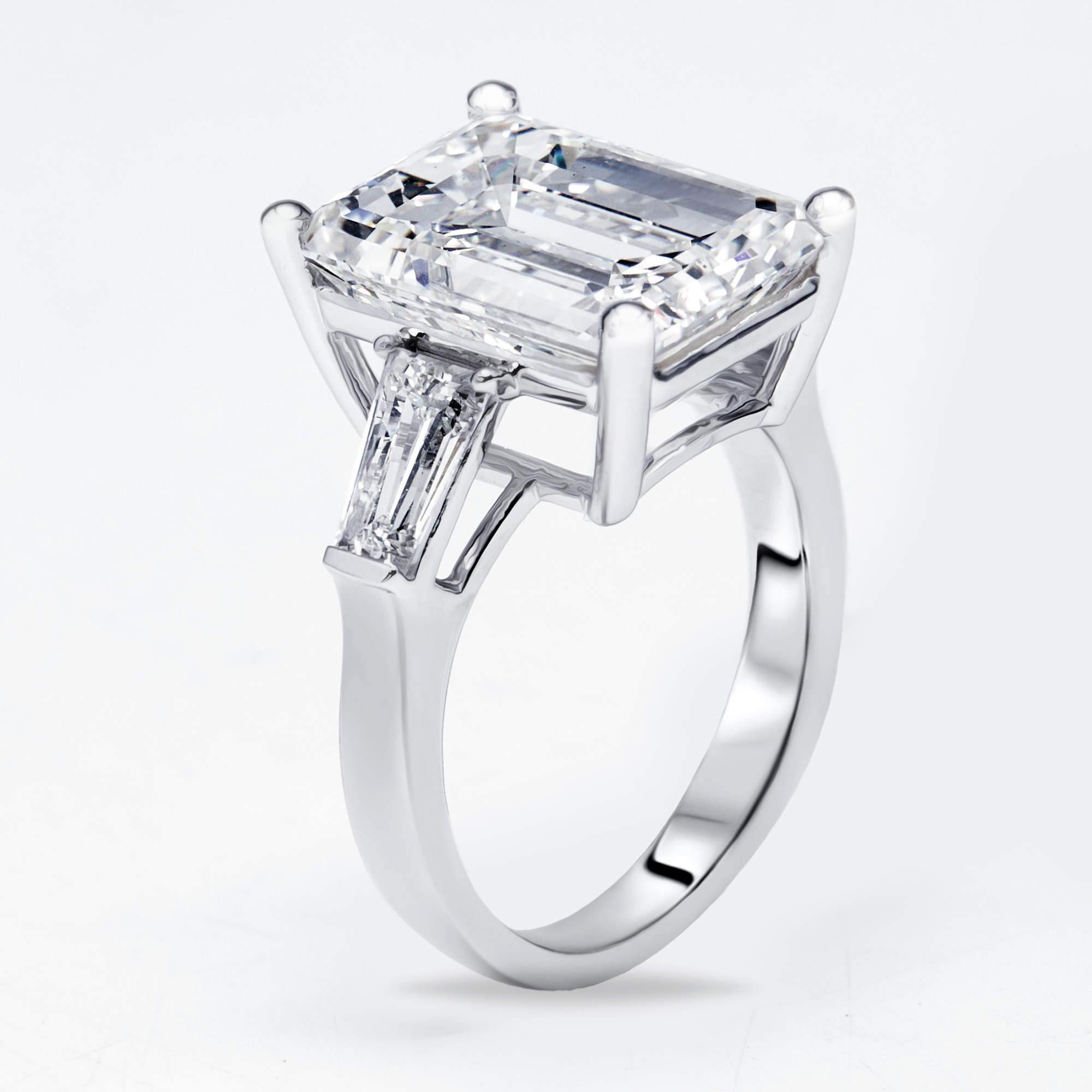 Pre Owned 10 cts Emerald Cut Trapezoid Lab Grown Diamond 18k White Gold Ring Size 52