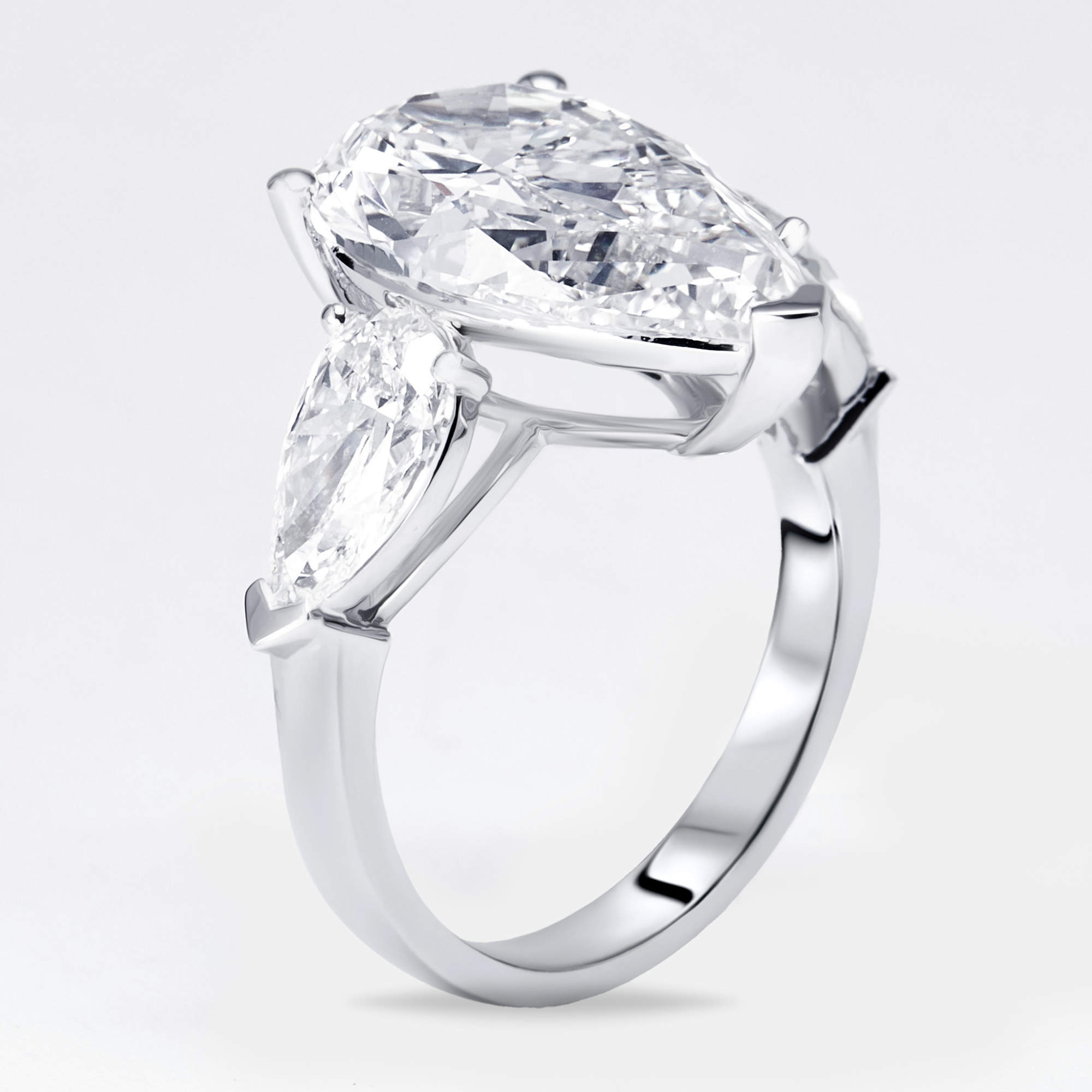 Pre Owned 9 cts Pear Lab Grown Diamond 18k White Gold Ring Size 54