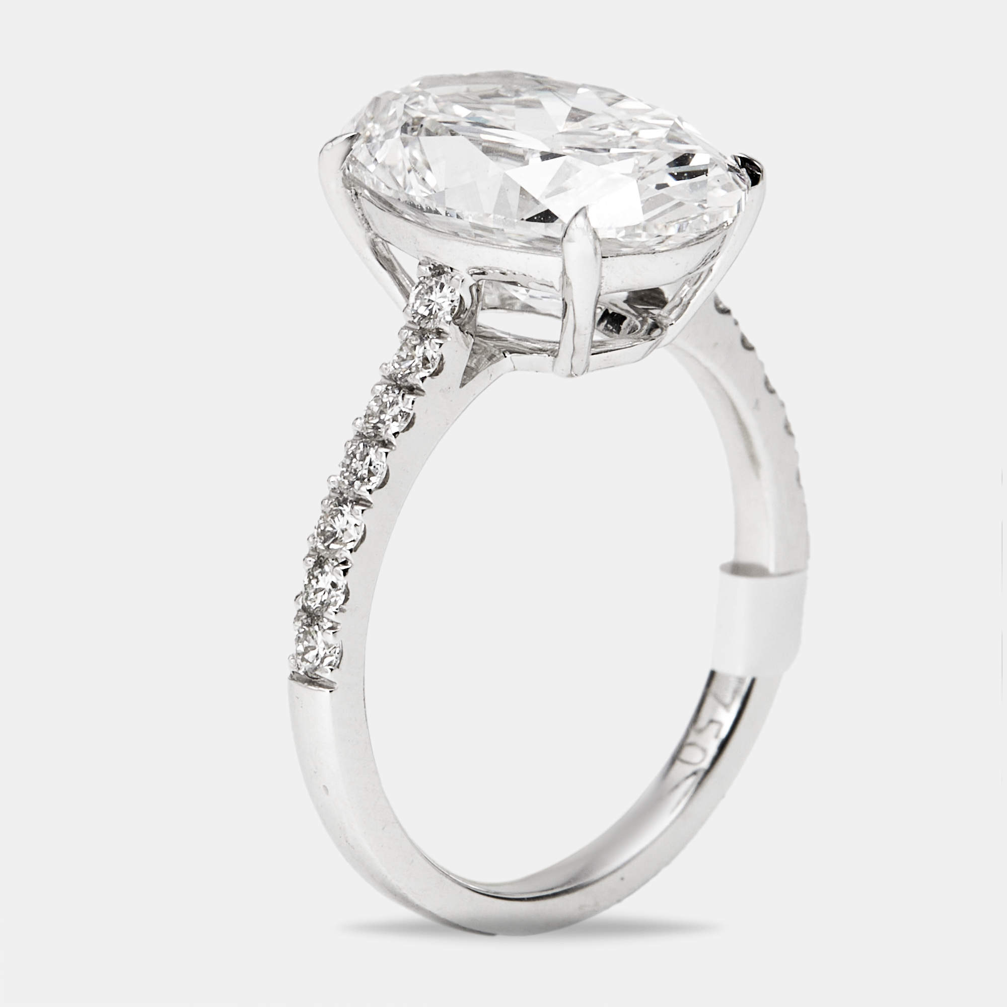Pre Owned 5.3 cts Oval and Round Lab Grown Diamond 18k White Gold Ring Size 52