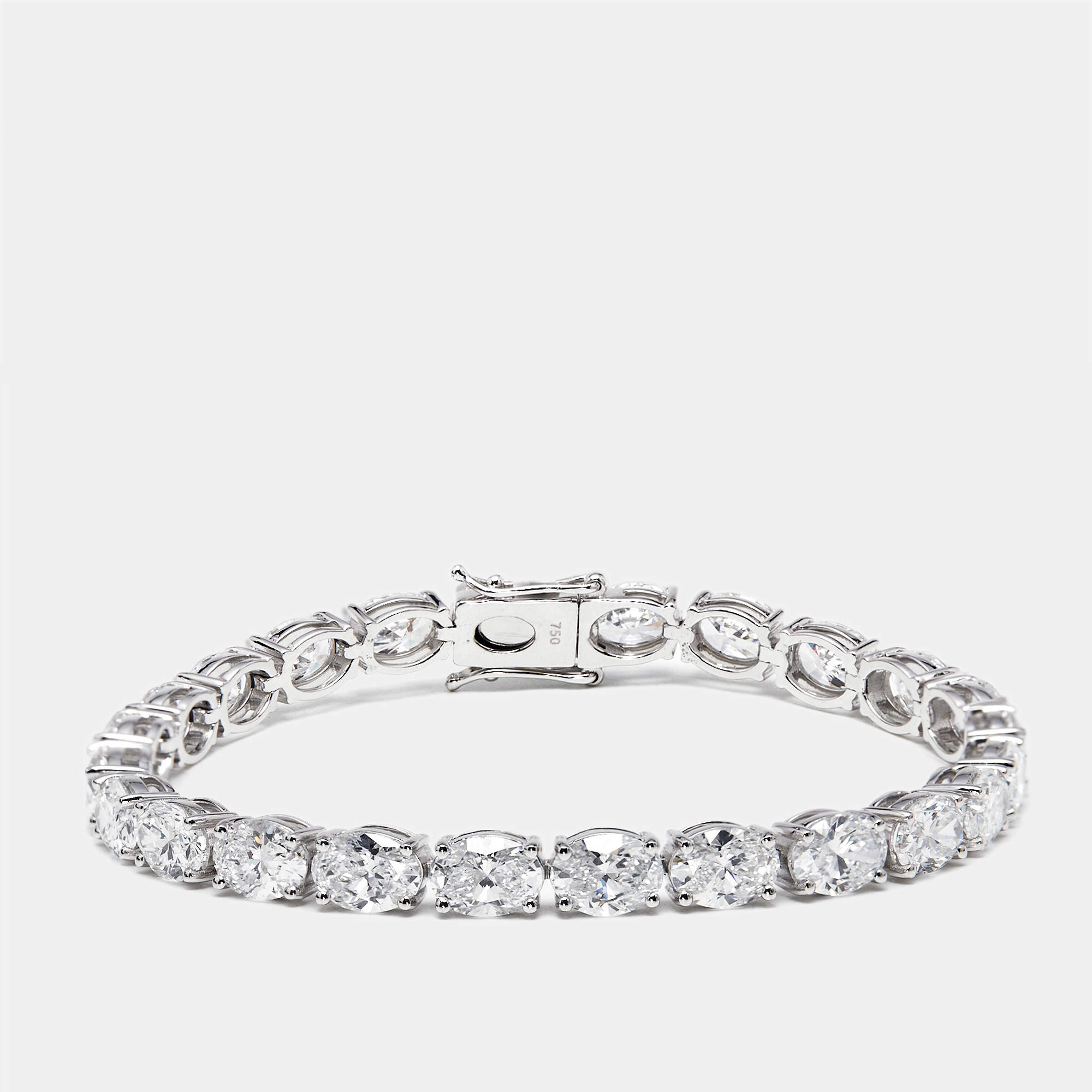 Pre Owned 17 cts Oval Lab Grown Diamonds 18k White Gold Bracelet