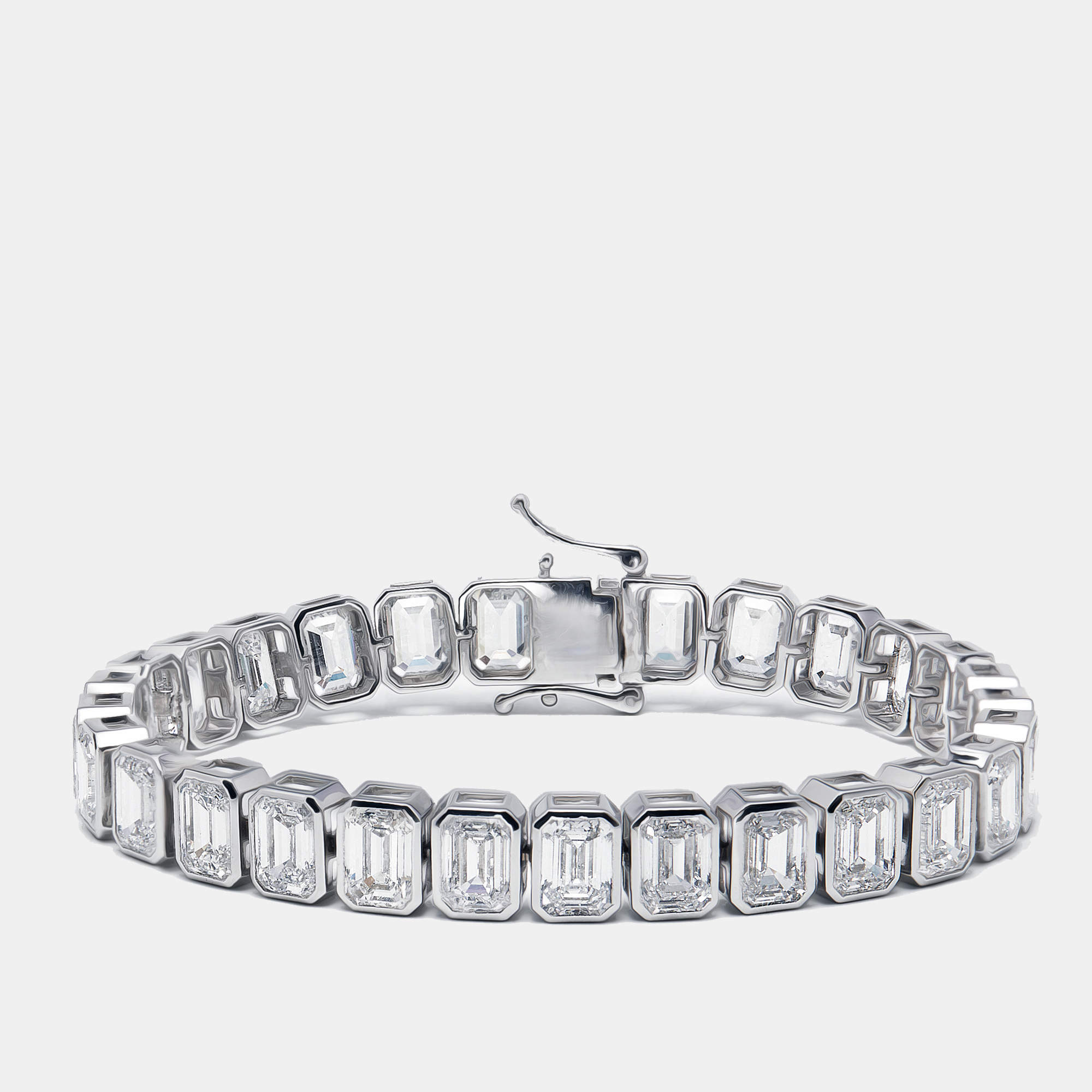 Pre Owned 29.5 cts Emerald Cut Lab Grown Diamonds 18k White Gold Bracelet