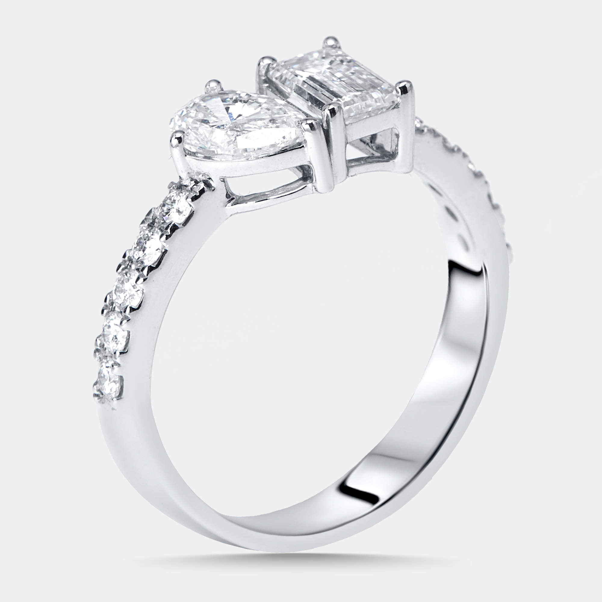 Pre Owned 1.35 cts Pear, Emerald, Round Lab Grown Diamonds 18k White Gold Ring Size 51