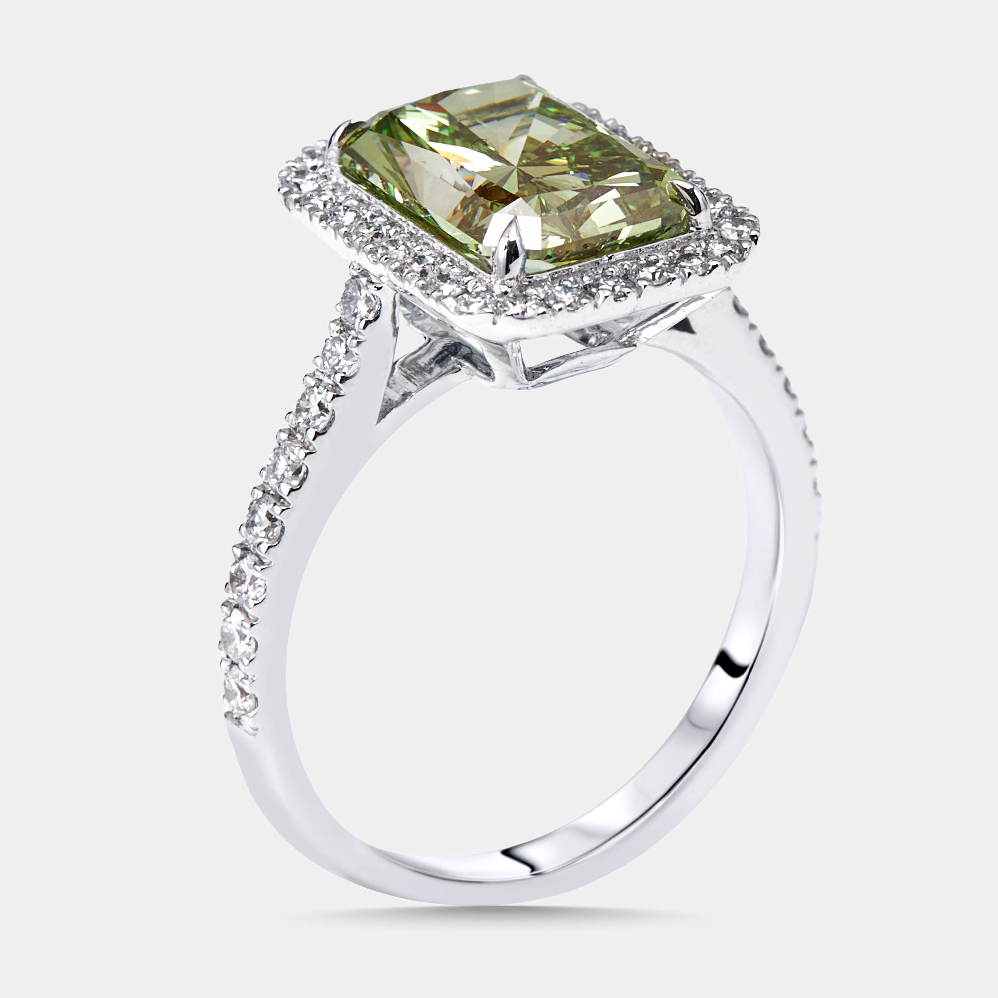 Pre Owned 3.5 cts Green Emerald Cut, Round Lab Grown Diamonds 18k White Gold Ring Size 51