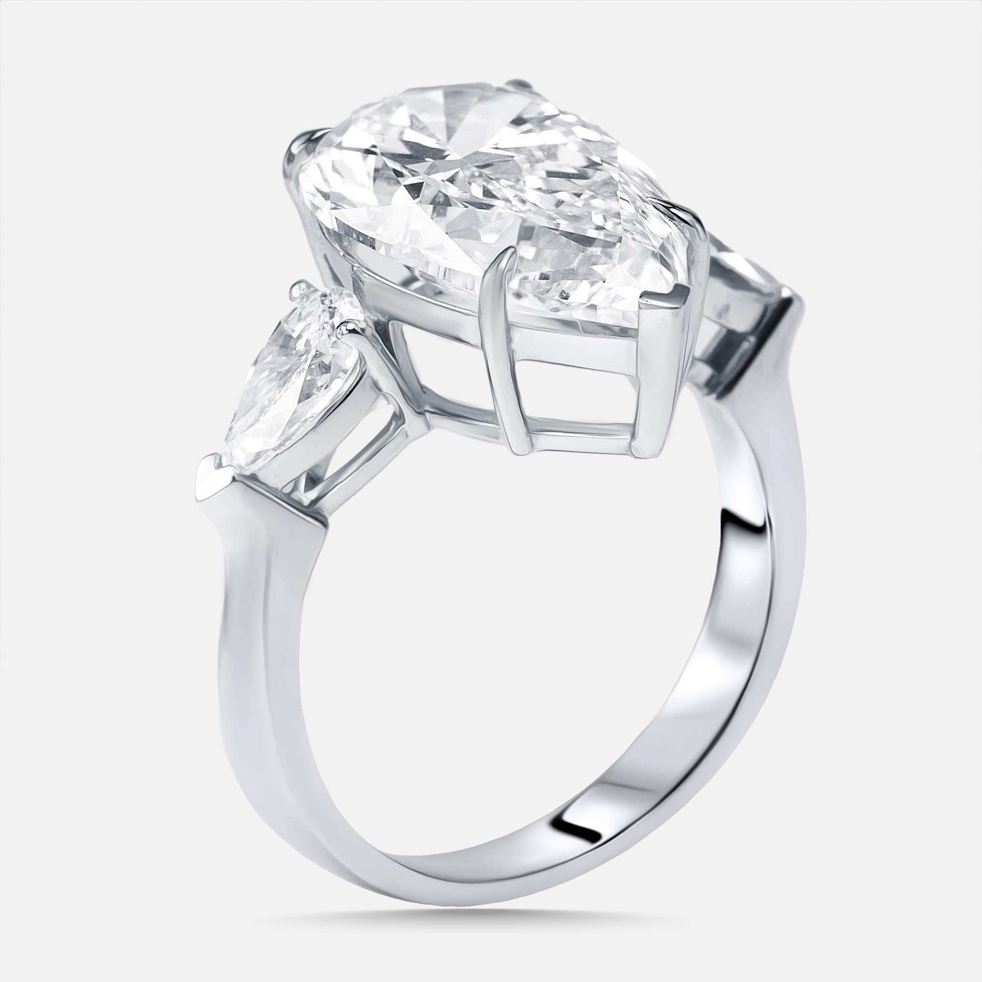 Pre Owned 7.3 cts Pear Lab Grown Diamonds 18k White Gold Ring Size 52