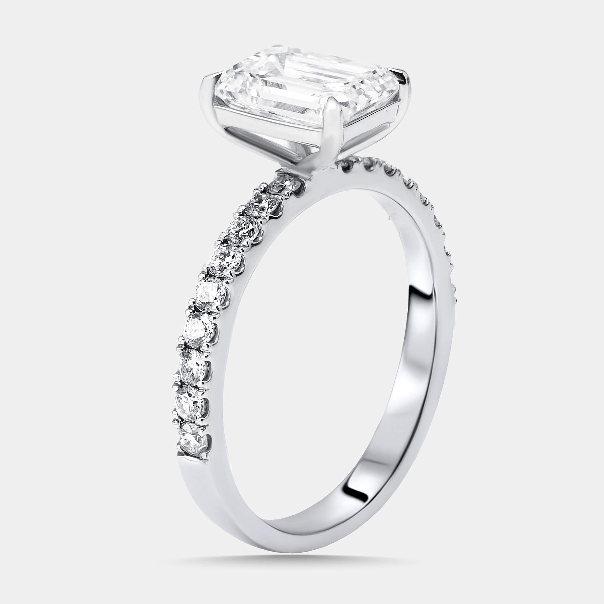 Pre Owned 2.40 cts Emerald Lab Grown Diamond 18K White Gold Ring Size 54