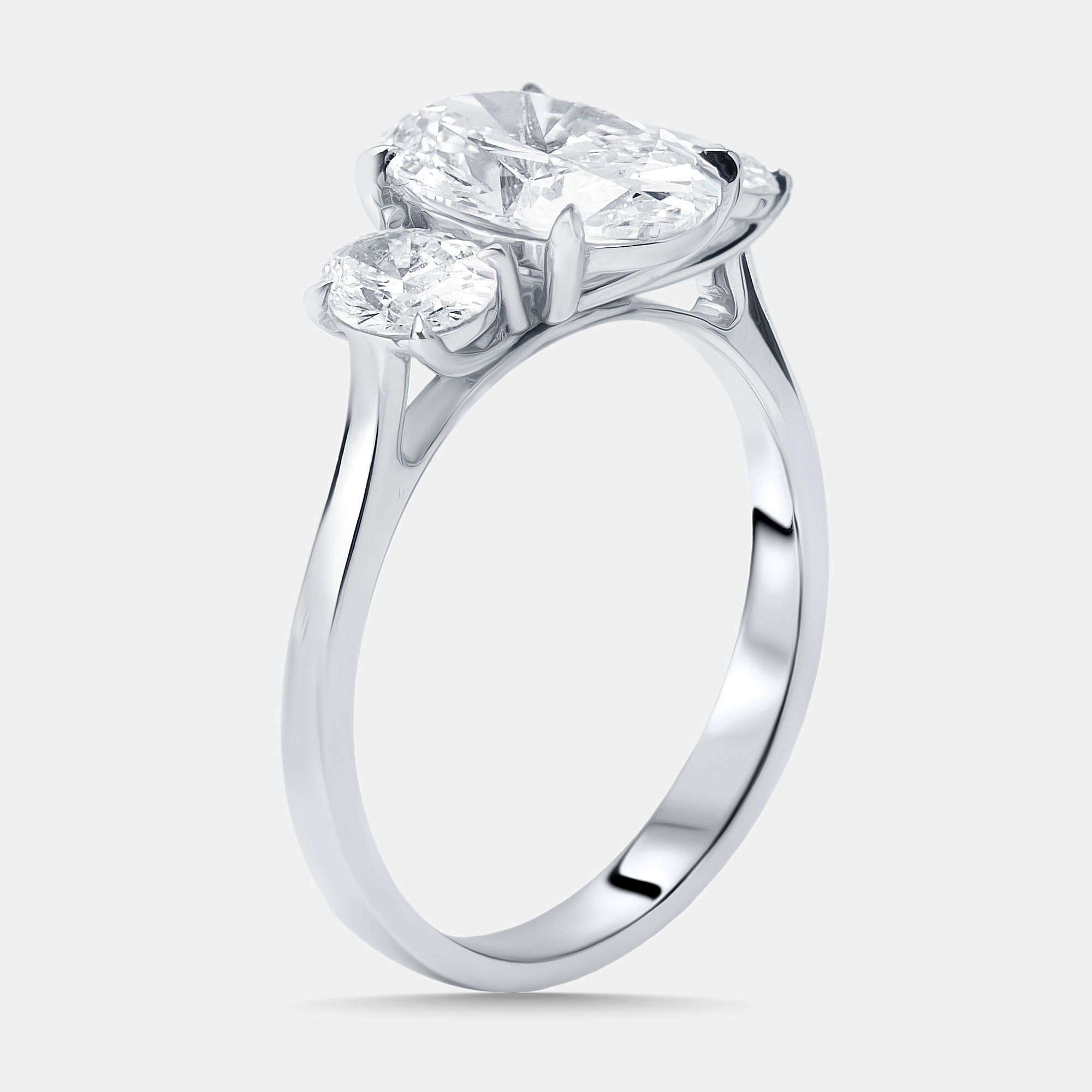 مملوكة مسبقًا 2.62 cts Oval Lab Grown Diamond 18K White Gold Ring Size 54