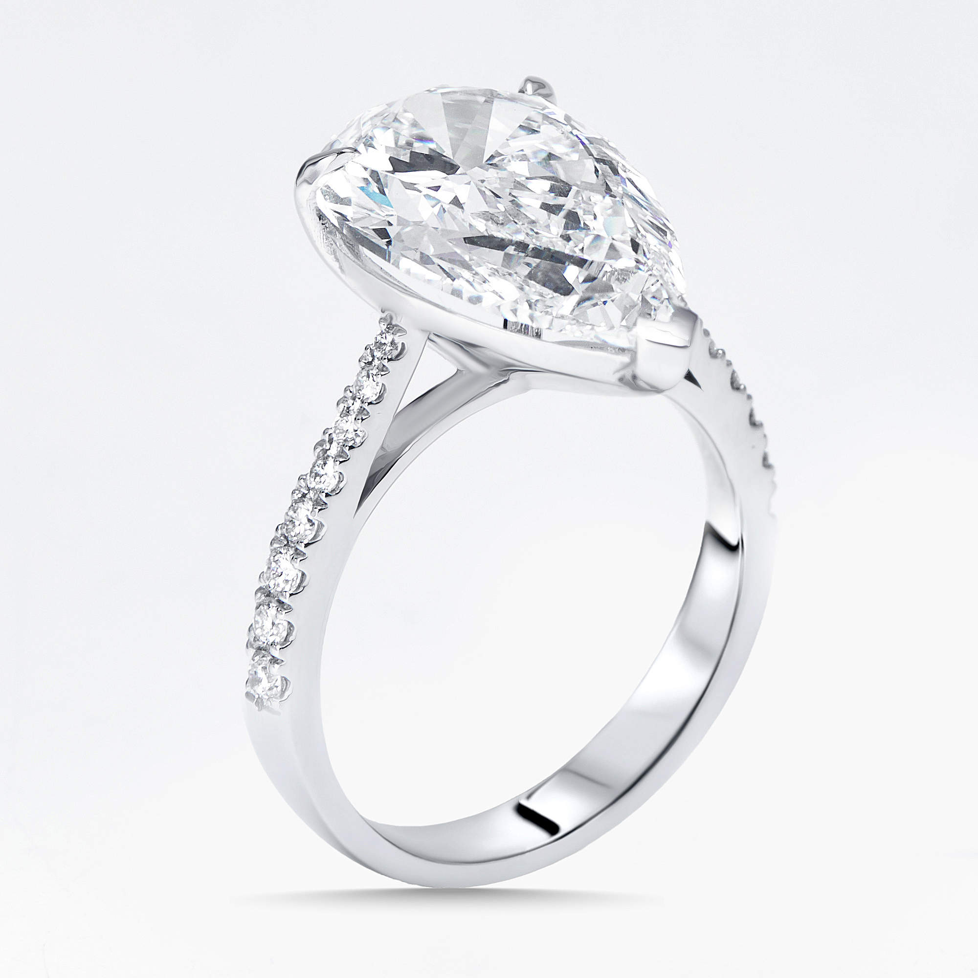 مملوكة مسبقًا 4.5 cts Pear, Round Lab Grown Diamonds 18k White Gold Ring Size 54