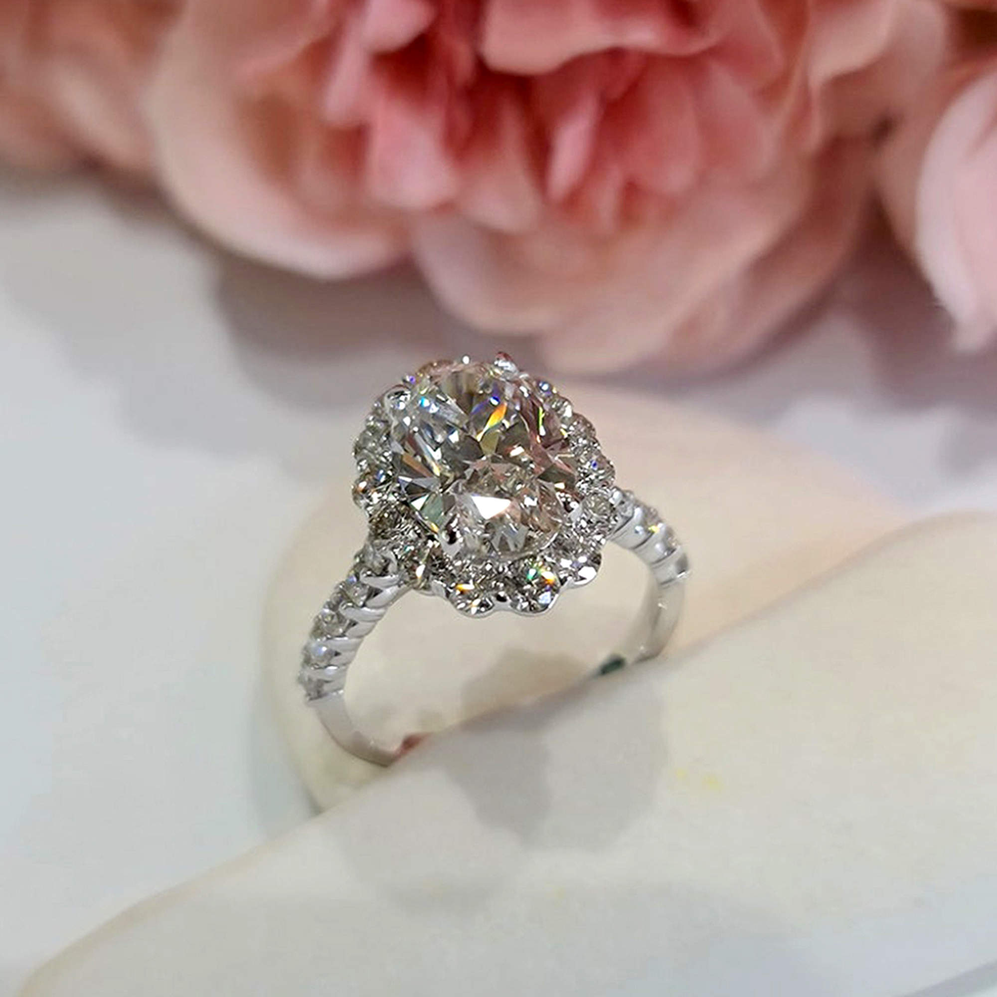 Pre Owned 4.38 cts Oval Lab Grown Diamond 14k White Gold Engagement Ring Size 52