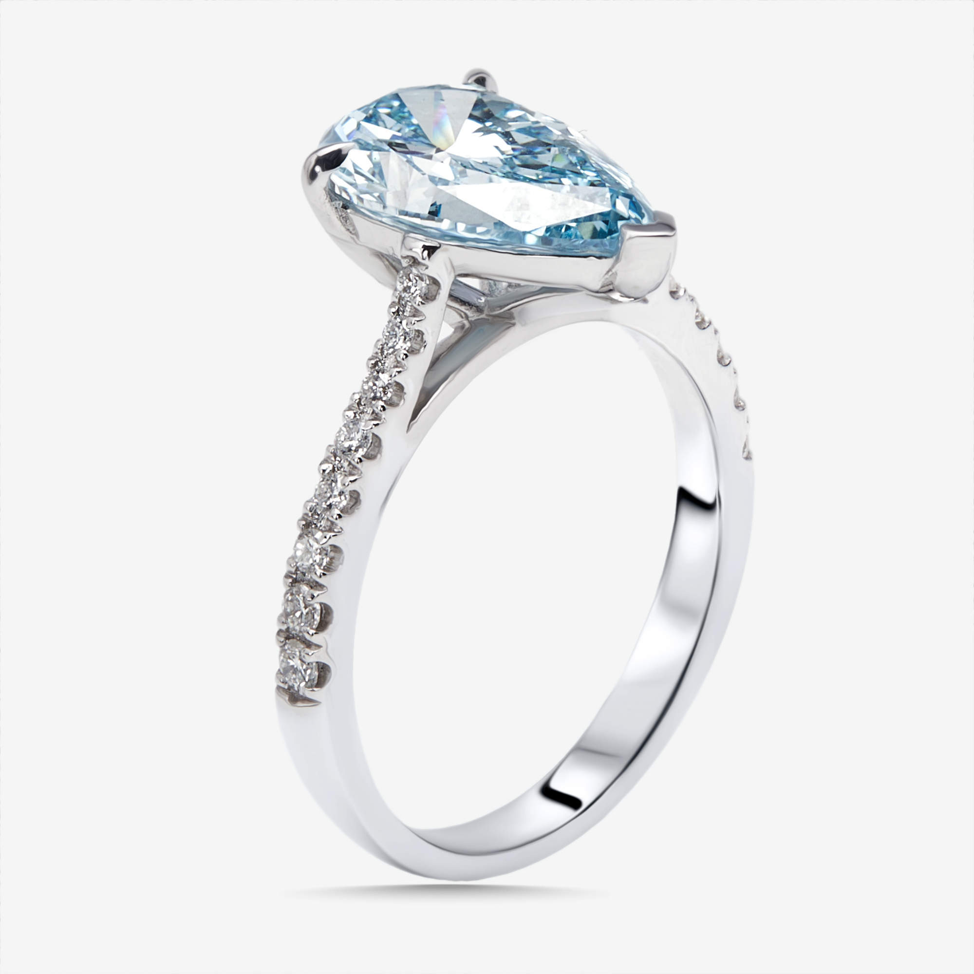 Pre Owned 3.2 cts Pear, Round Lab Grown Diamonds 18k White Gold Ring Size 54