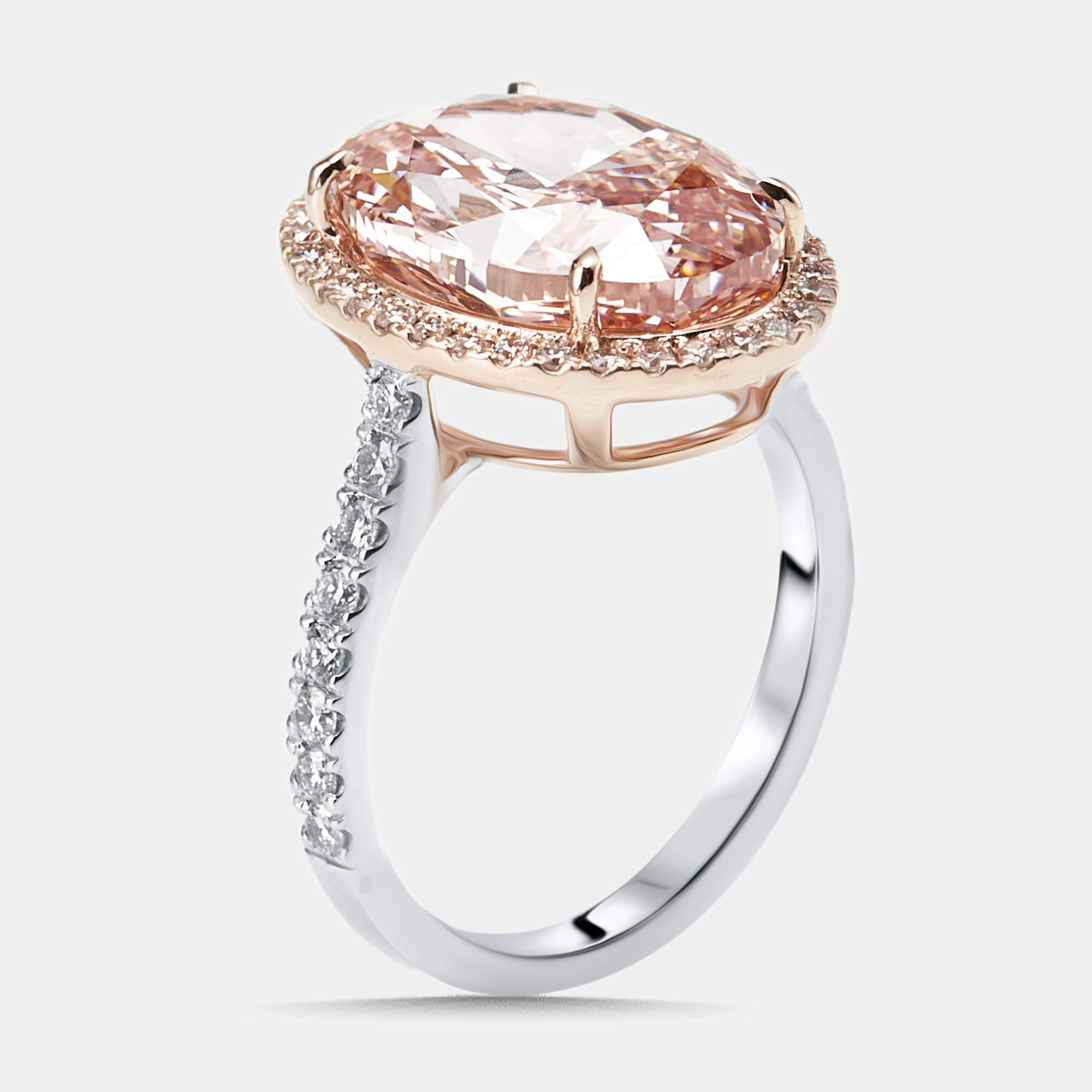 Pre Owned 7.5 cts Oval, Round Lab Grown Diamonds 18k Two Tone Gold Ring Size 52