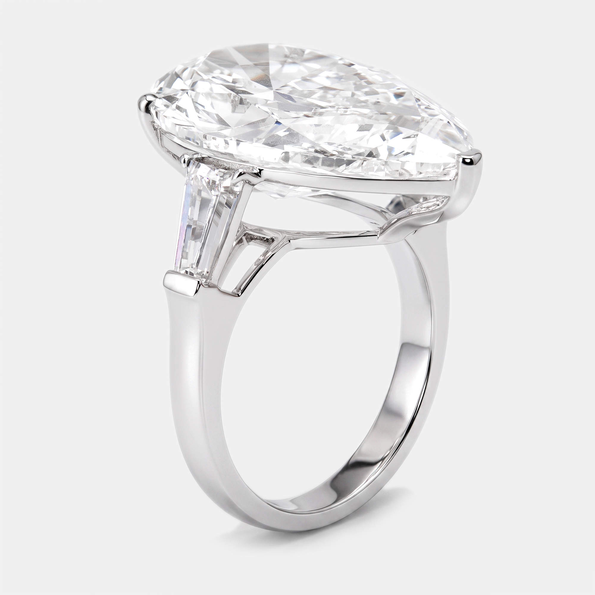 Pre Owned 15 cts Pear, Trapazoid Lab Grown Diamonds 18k White Gold Ring Size 52