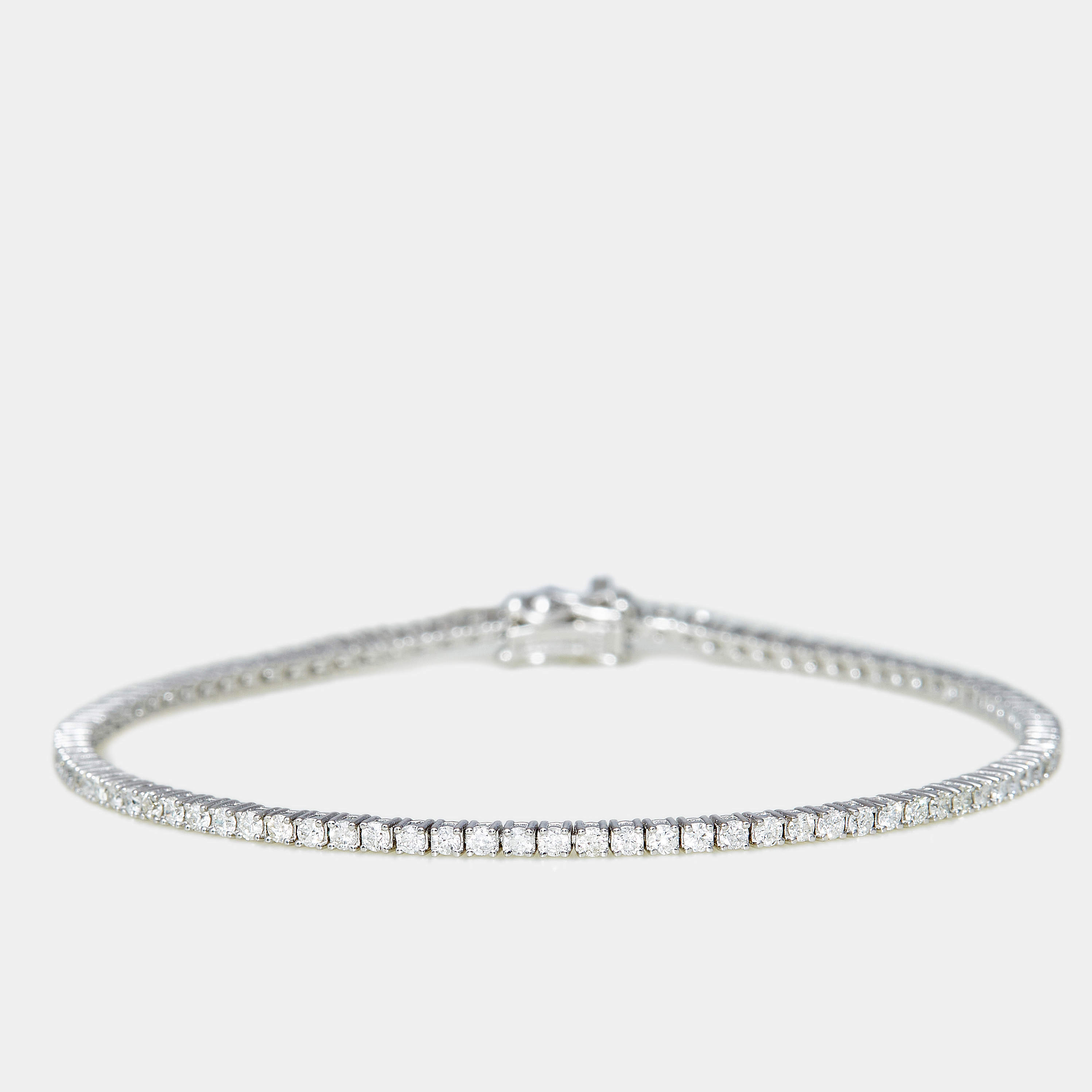 Pre Owned 18k White Gold 1.58 ct Diamond Bracelet