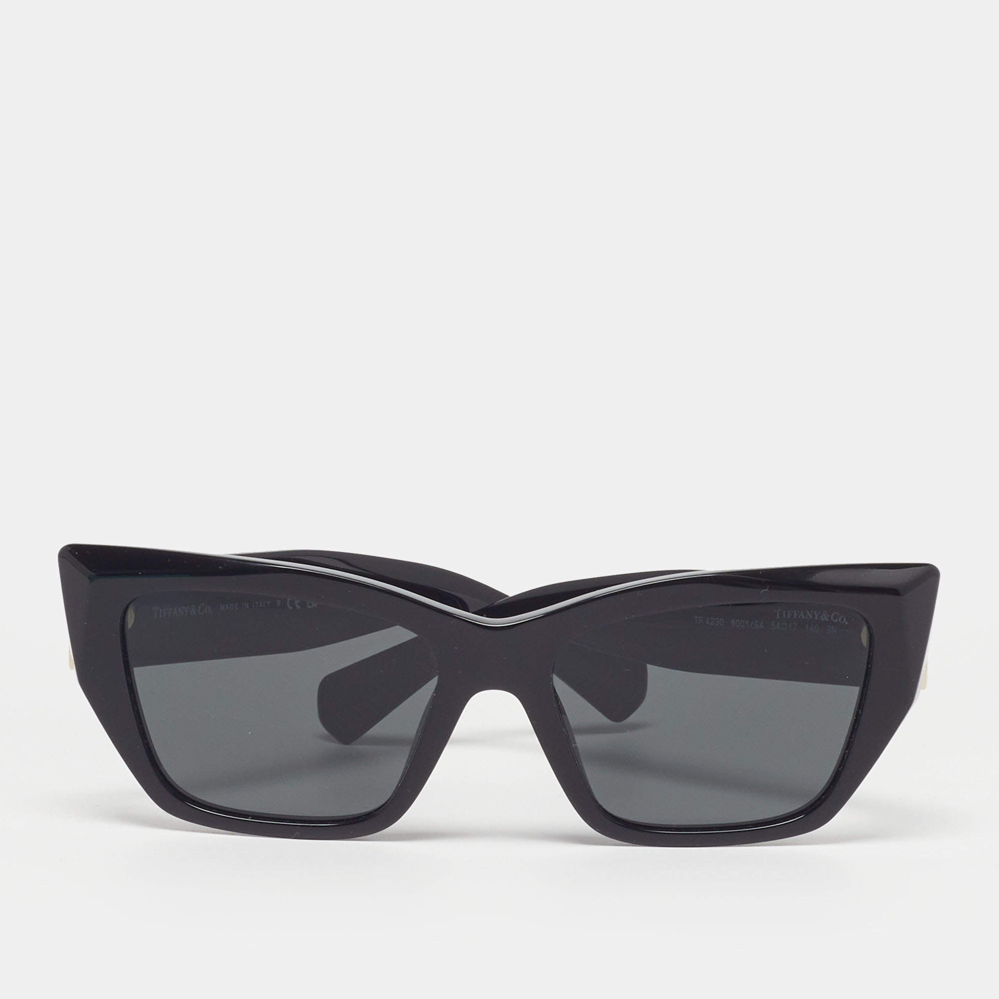 Pre Owned نظارة شمسية تيفاني & كو. تي اف 4230 عين القطة سوداء