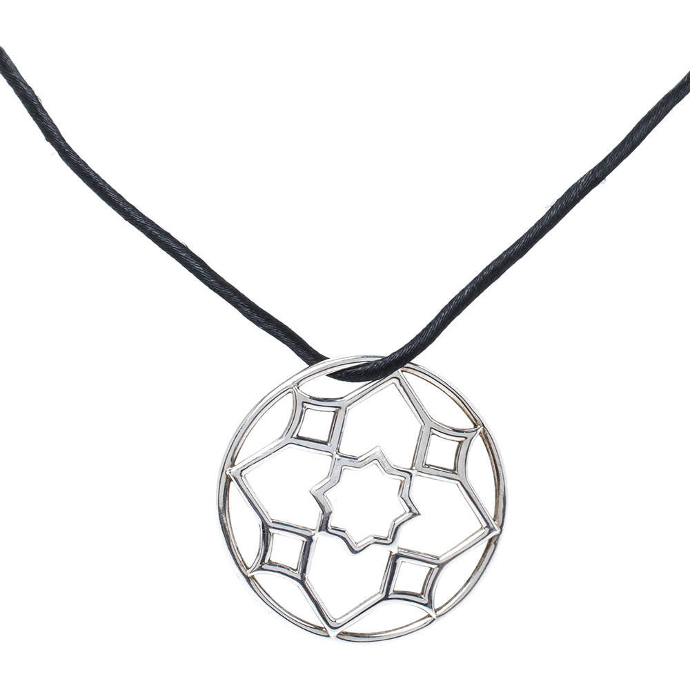 Pre Owned Tiffany & Co. Zellige Openwork Silver Round Pendant Cord Necklace