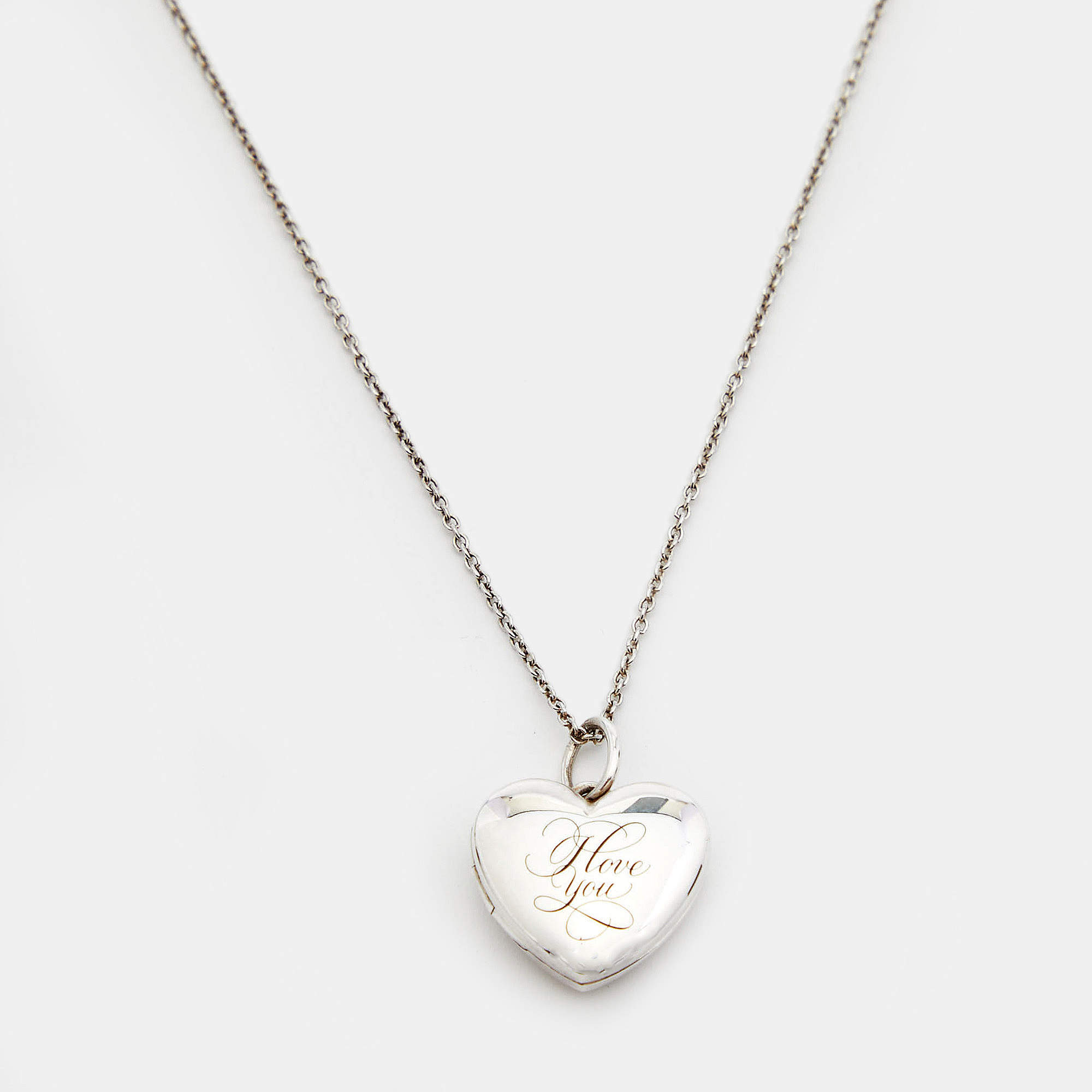 Pre Owned Tiffany & Co. Tiffany Heart Sterling Silver Pendant Necklace