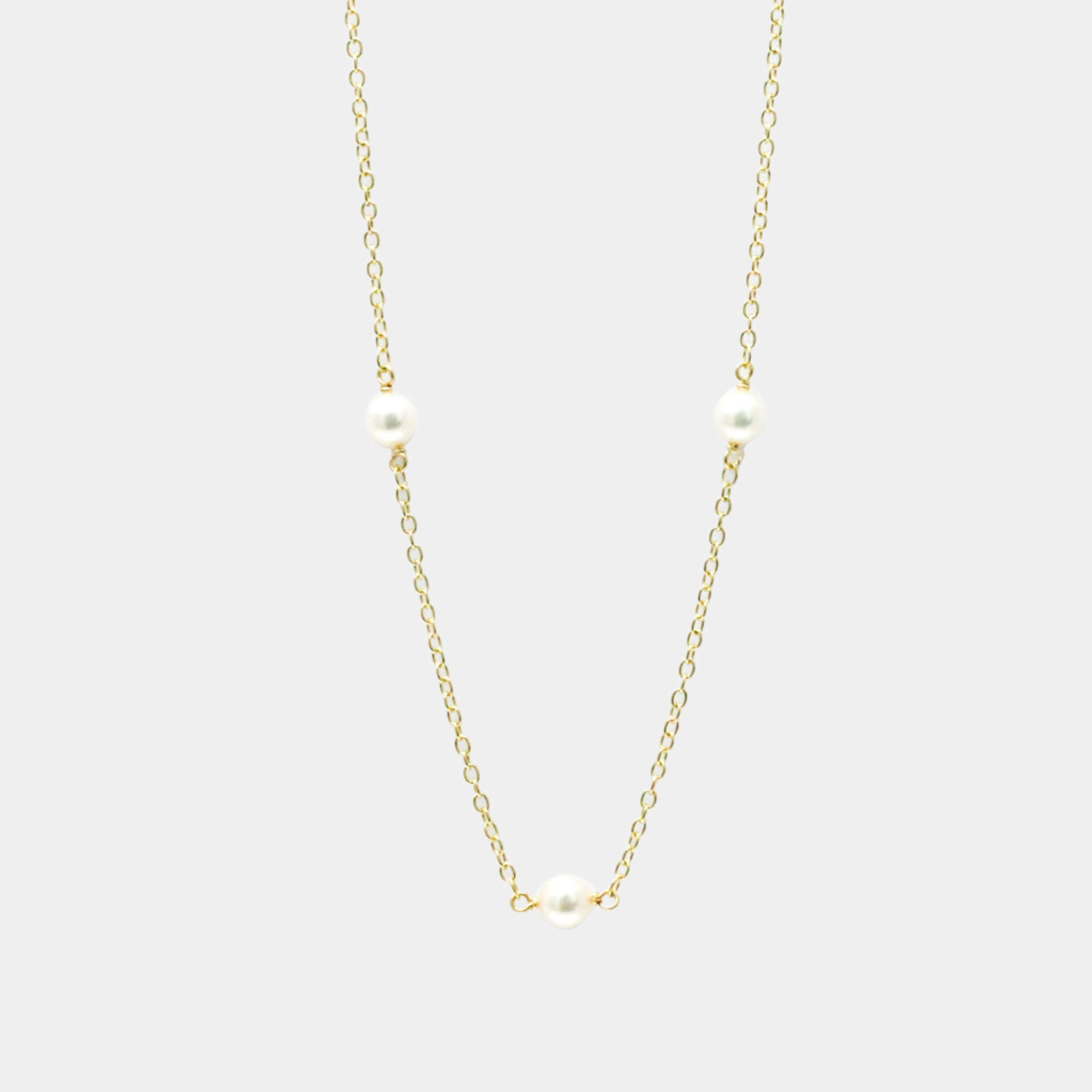 مملوكة مسبقًا Tiffany & Co. 18K Yellow Gold and Pearl Station Necklace