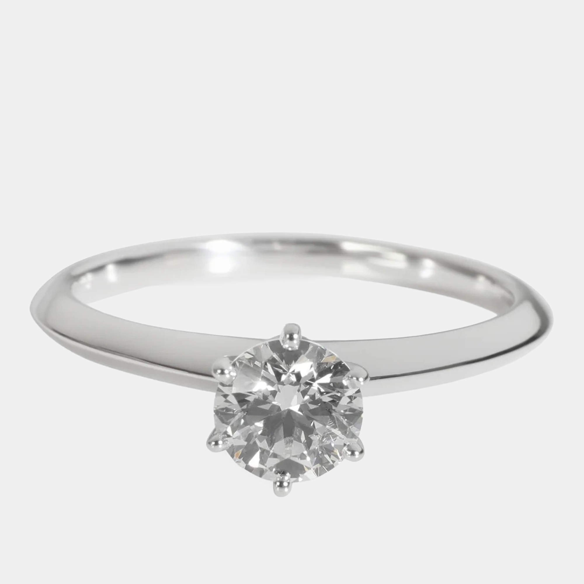 مملوكة مسبقًا Tiffany & Co. Platinum 0.76 ct Round Brilliant Diamond Engagement Ring EU 58.5