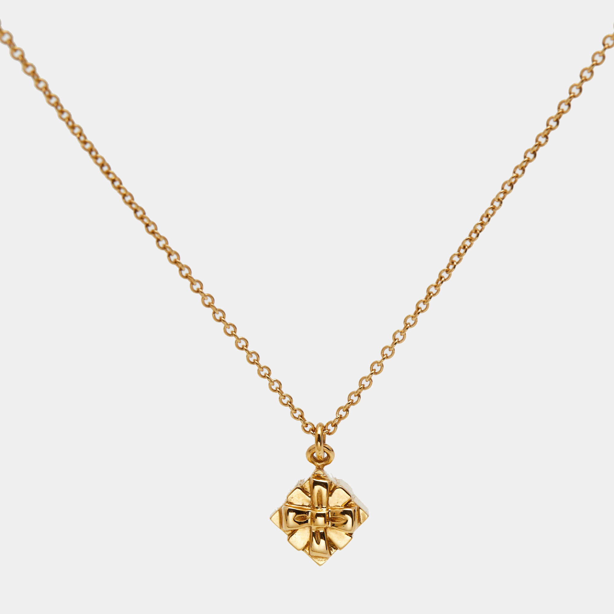 Tiffany & Cop. Gift Box 18k Yellow Gold Pendant Necklace