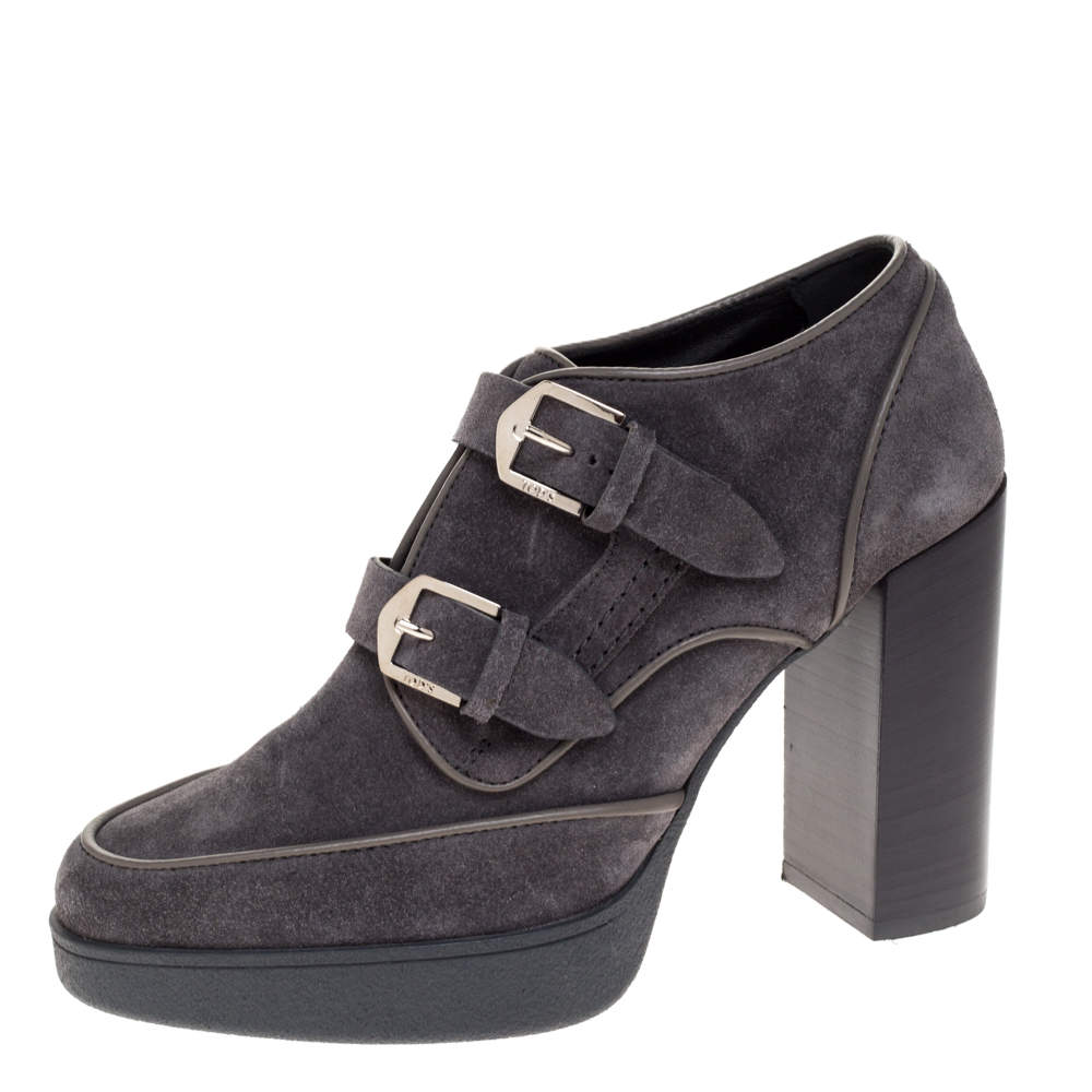 Pre Owned حذاء بوت كاحل تودز كعب سميك و إبزيم جلد و سويدي رصاصي مقاس 38