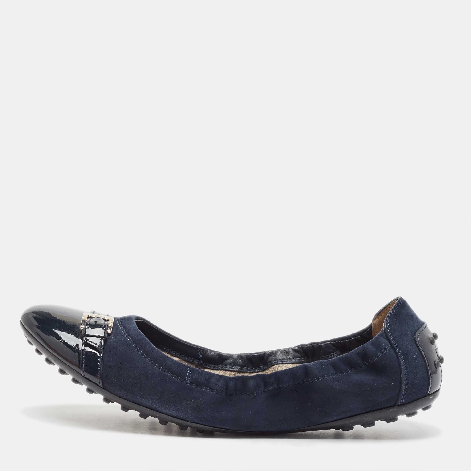 مملوكة مسبقًا Tod's Blue Patent Leather and Suede Cap Toe Buckle Detail Ballet Flats Size 39.5