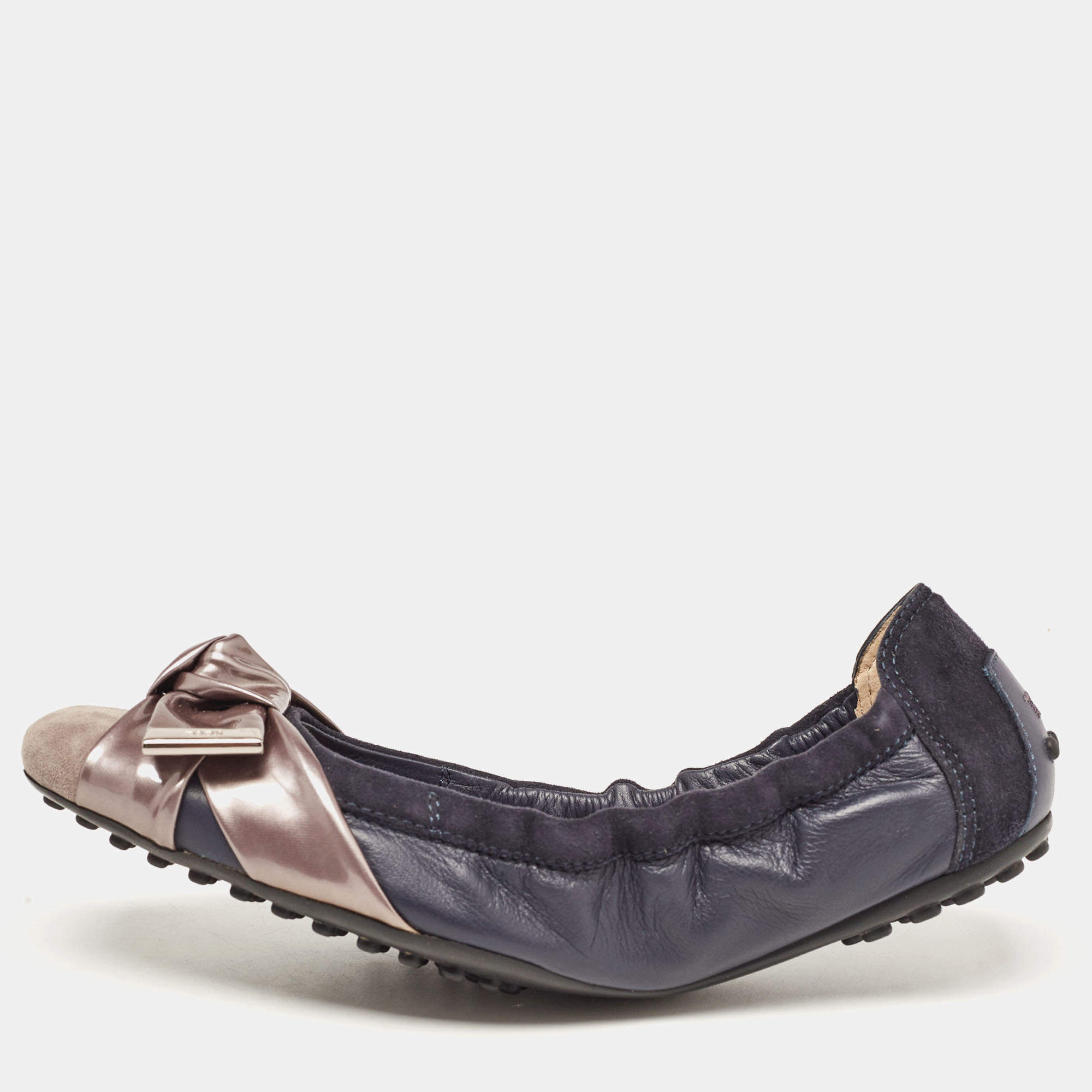 Pre Owned حذاء باليرينا فلات تودز سكرانش سويدي وجلد أزرق/ رصاصي لامع مقاس 35